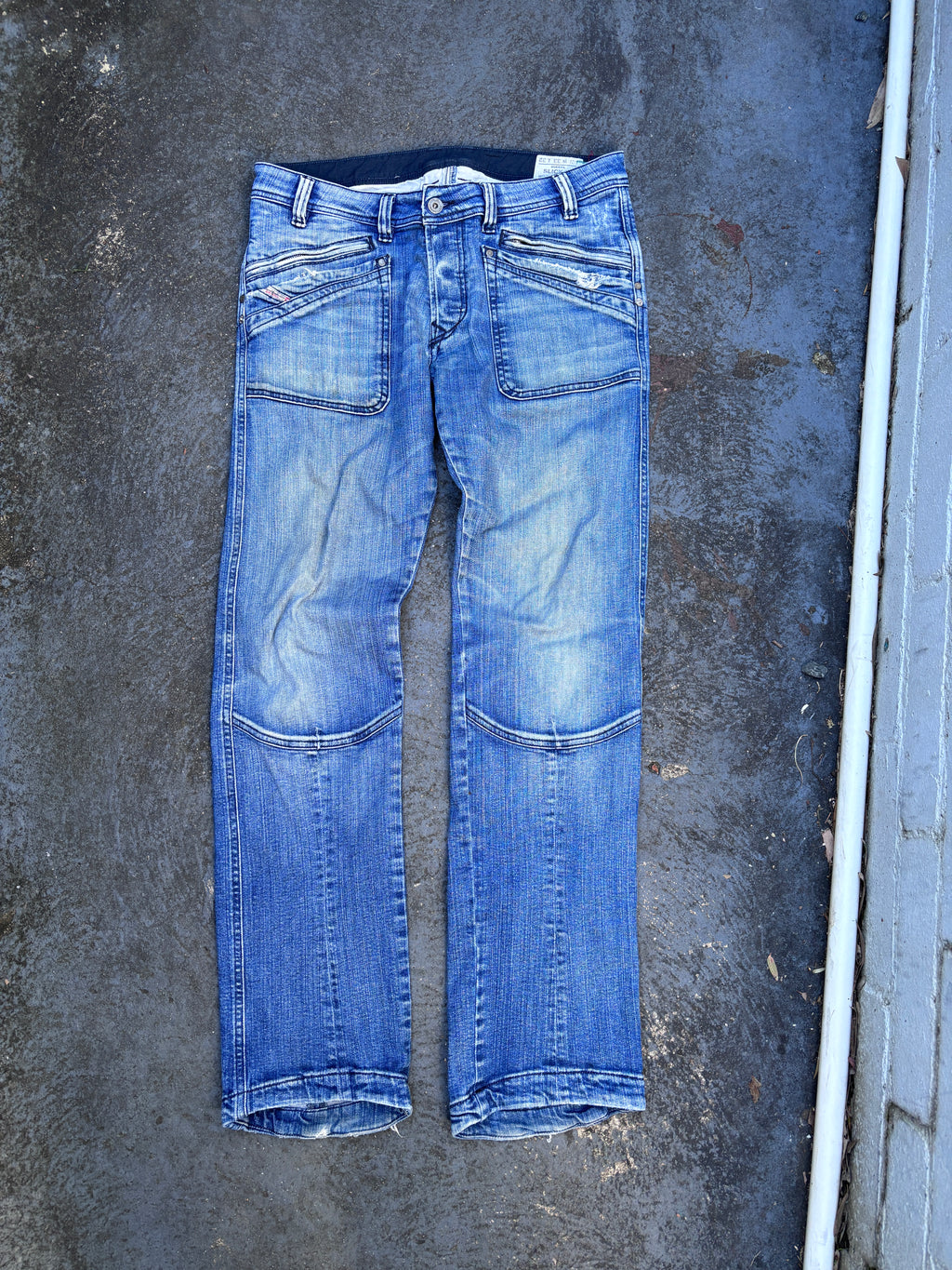 Vintage Diesel Slickap Jeans Size 33 Mid Wash Front Pockets Zips Faded Made in Italy