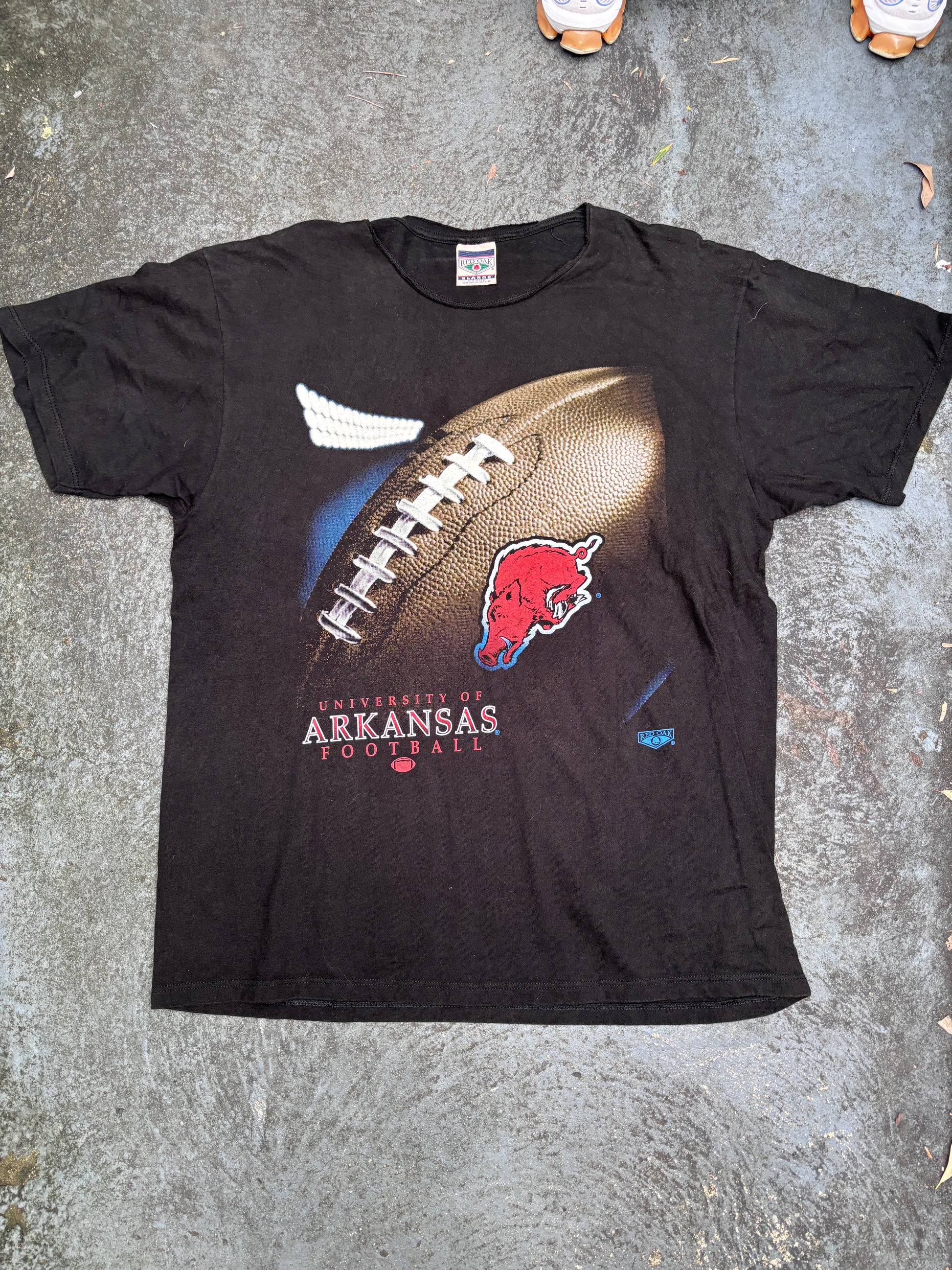 Vintage 90s University of Arkansas T-Shirt XL Black Red Oak Football Graphic USA