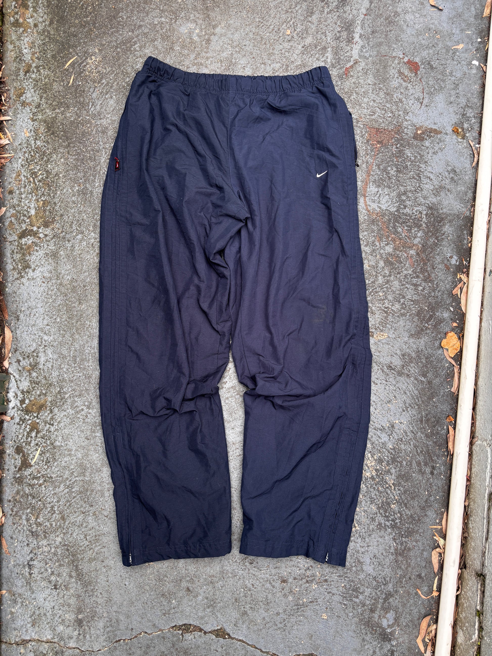 Vintage Y2K Nike Track Pants Sz XL Navy White Swoosh Detail Classic Windbreaker
