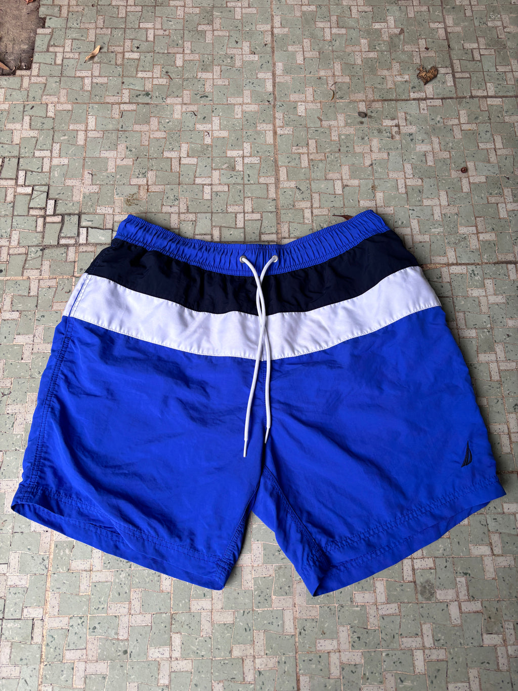 Nautica 83 Shorts Size L Blue