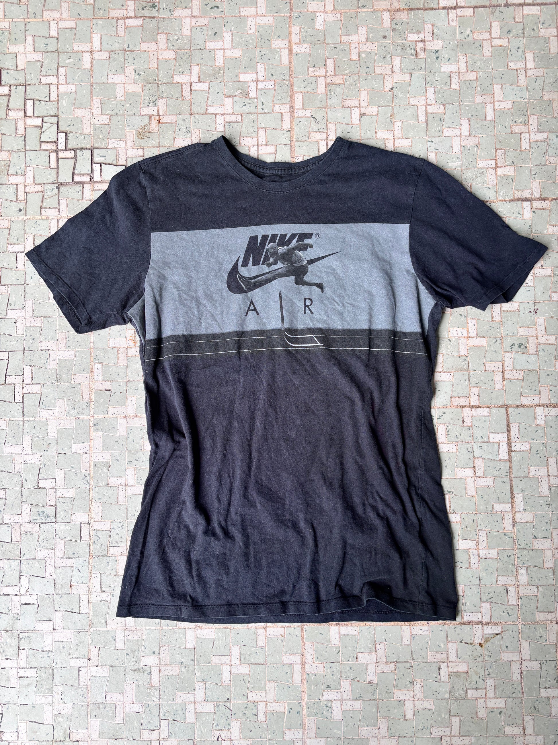 Vintage Nike Air Hurdles Graphic Tee Black Size M Worn Fade Track & Field