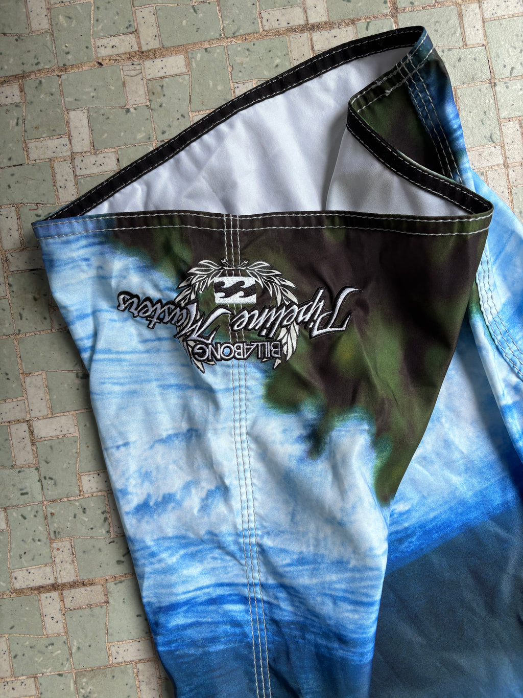 Y2K Billabong Pipe Masters Board Shorts Size 36