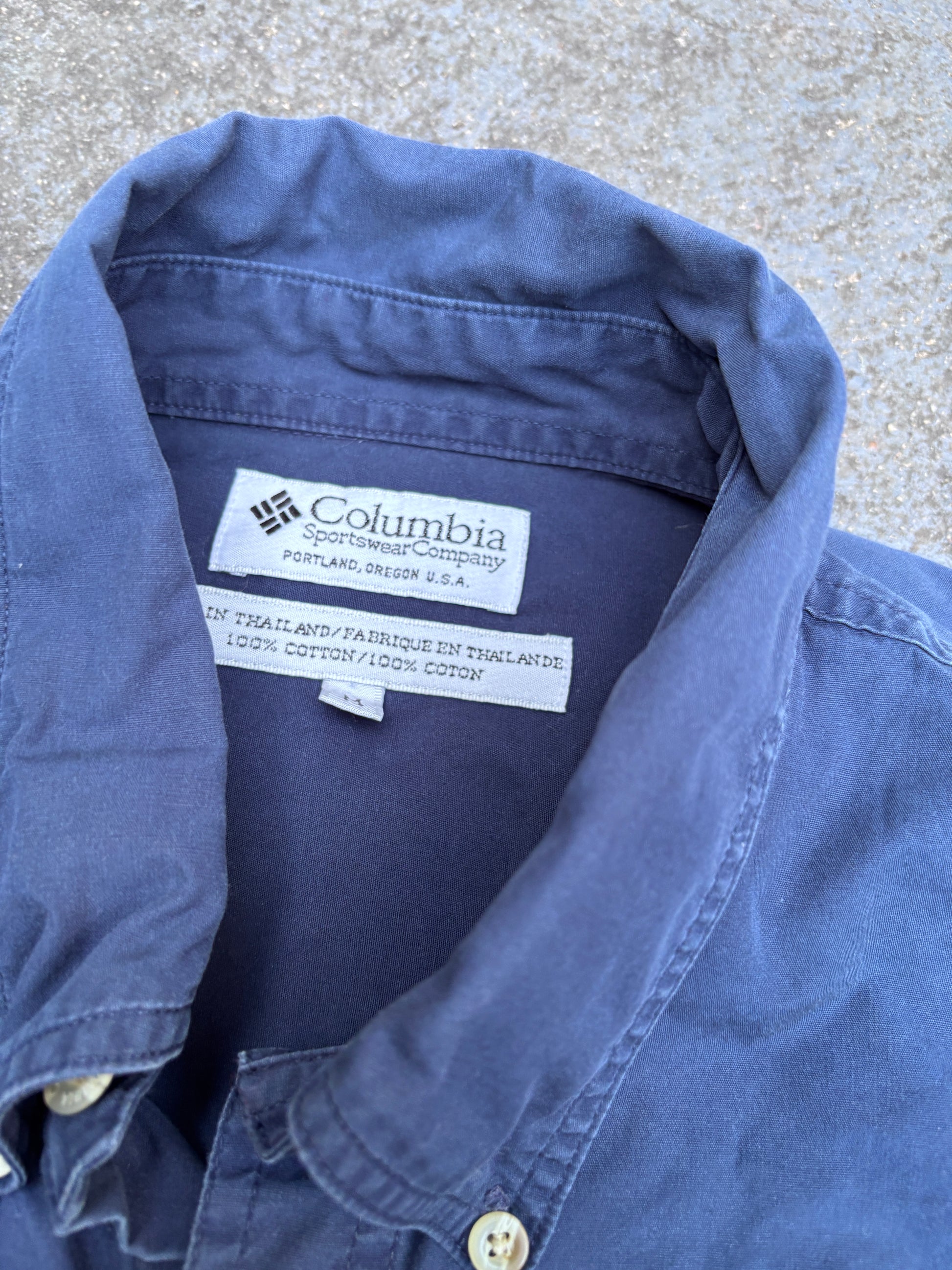 Vintage Y2K Columbia Short Sleeve Shirt Men’s M Navy Front Pocket Logo Cotton