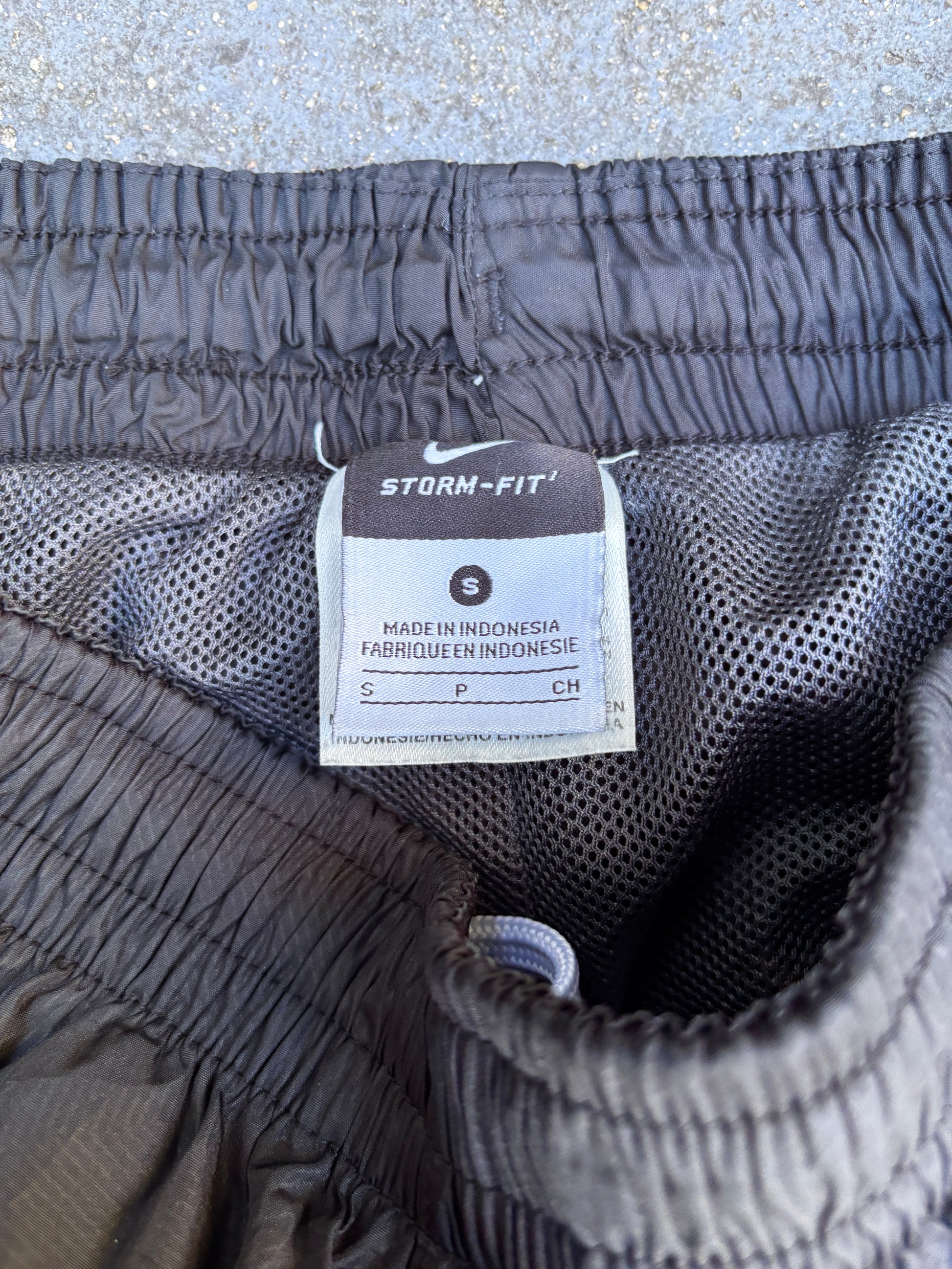Classic Nike Track Pants Size S Black Grey Bungee Cuff Textured Windbreakers