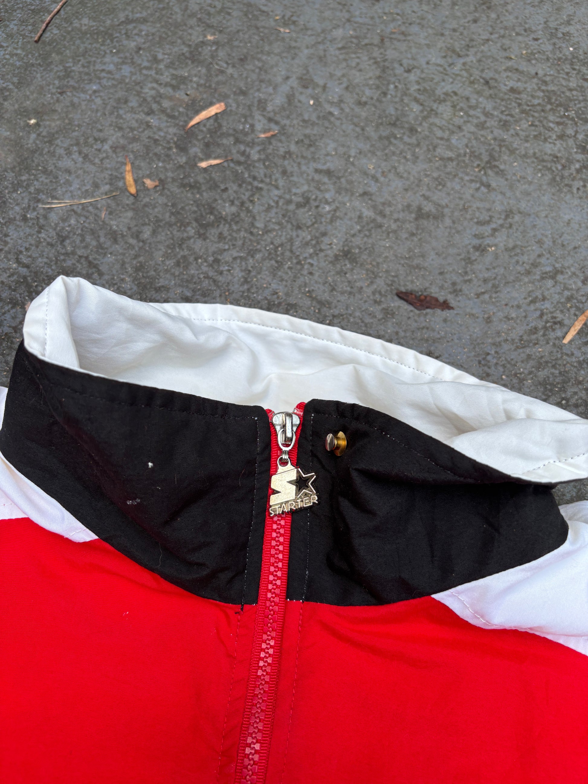 Vintage 90s Starter Jacket Size L Red Black Chicago Blackhawks Nylon Windbreaker