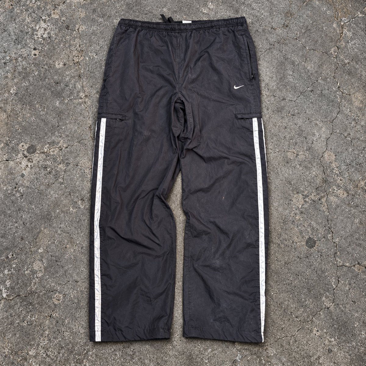 Vintage Y2K Nike Cargo Track Pants XL Black White Grey Side Detail Wide Leg