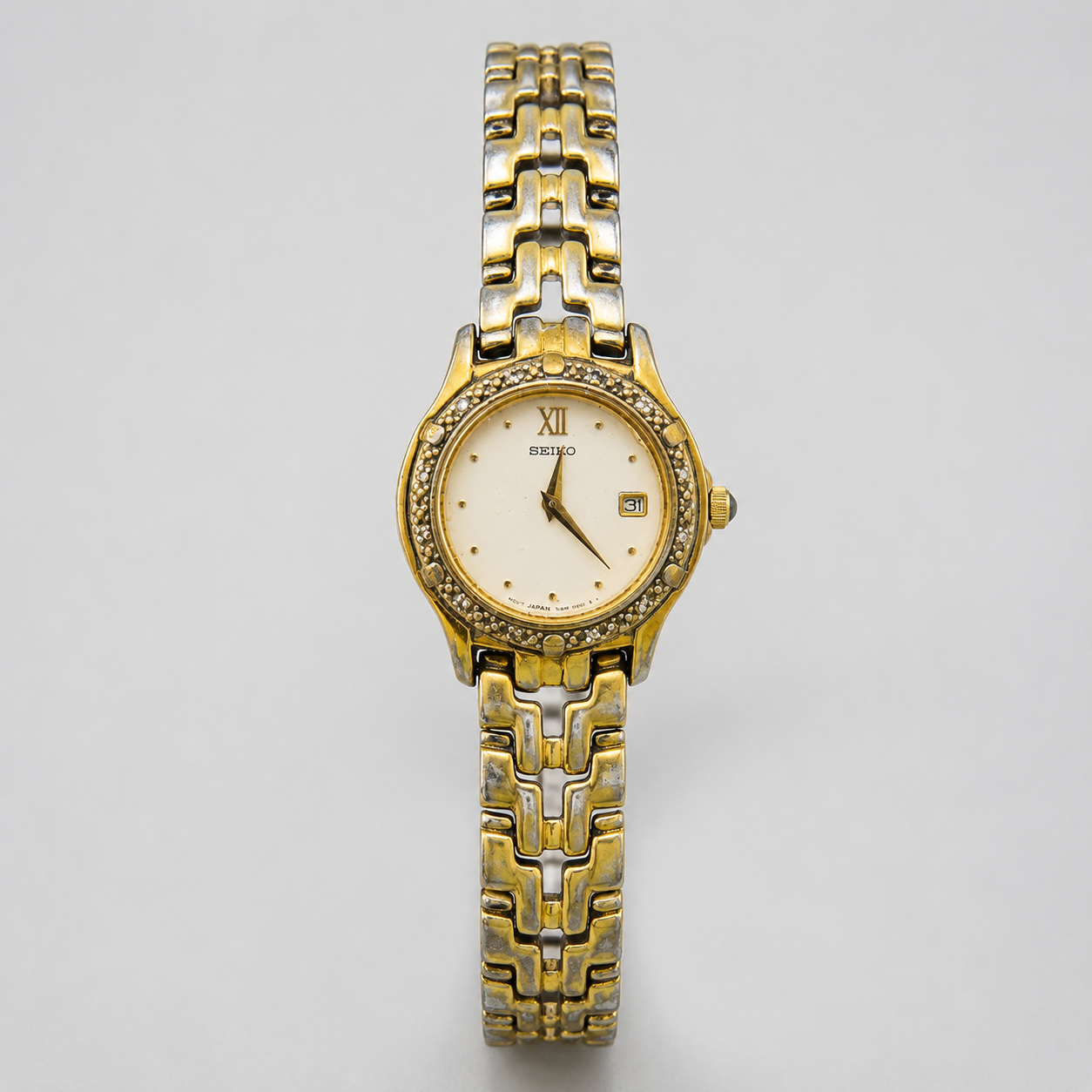Vintage Seiko Petite Ladies Watch Analogue 7N89-0901