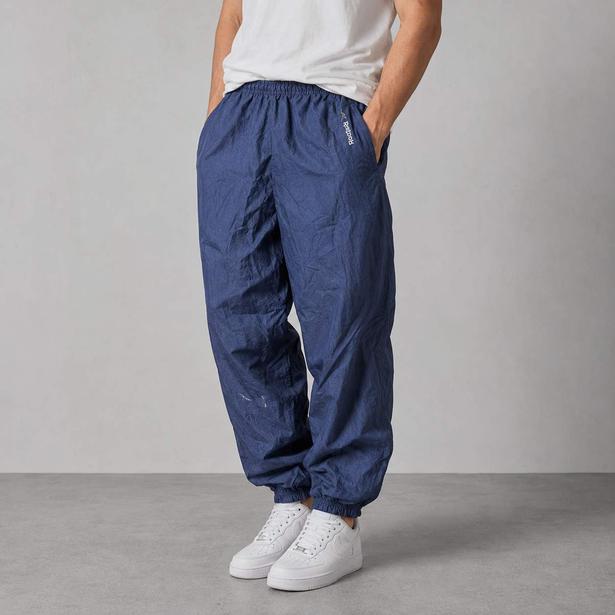 Vintage 90's Reebok Track Pants Men's L Navy Blue Spell Out Logo Classic Joggers