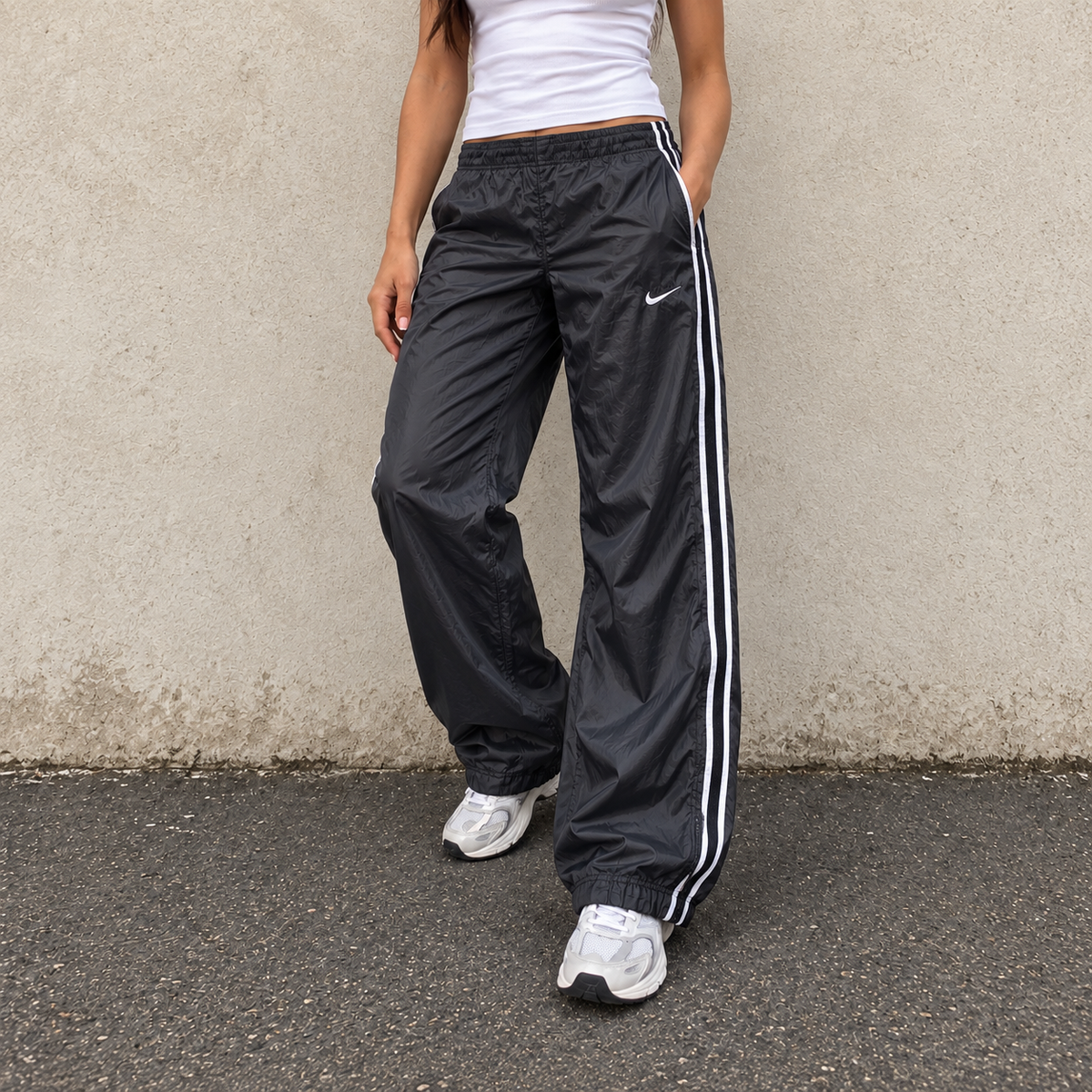 Vintage 90s Nike Track Pants Women's Size XL Black White Detail Nylon Windbreakers Ankle Zip