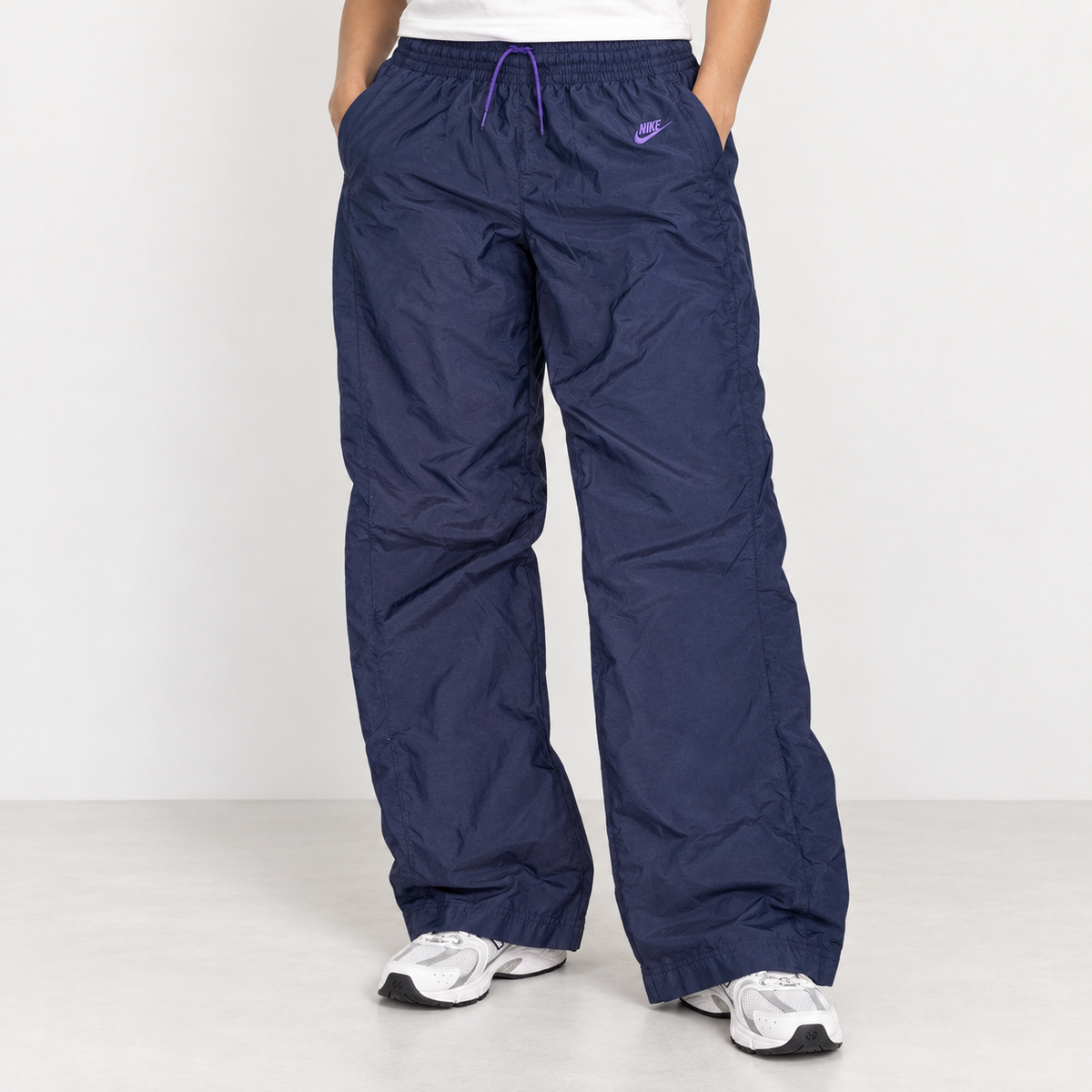 Vintage Y2K Nike Track Pants Women’s L Black Purple Logo Nylon Windbreakers