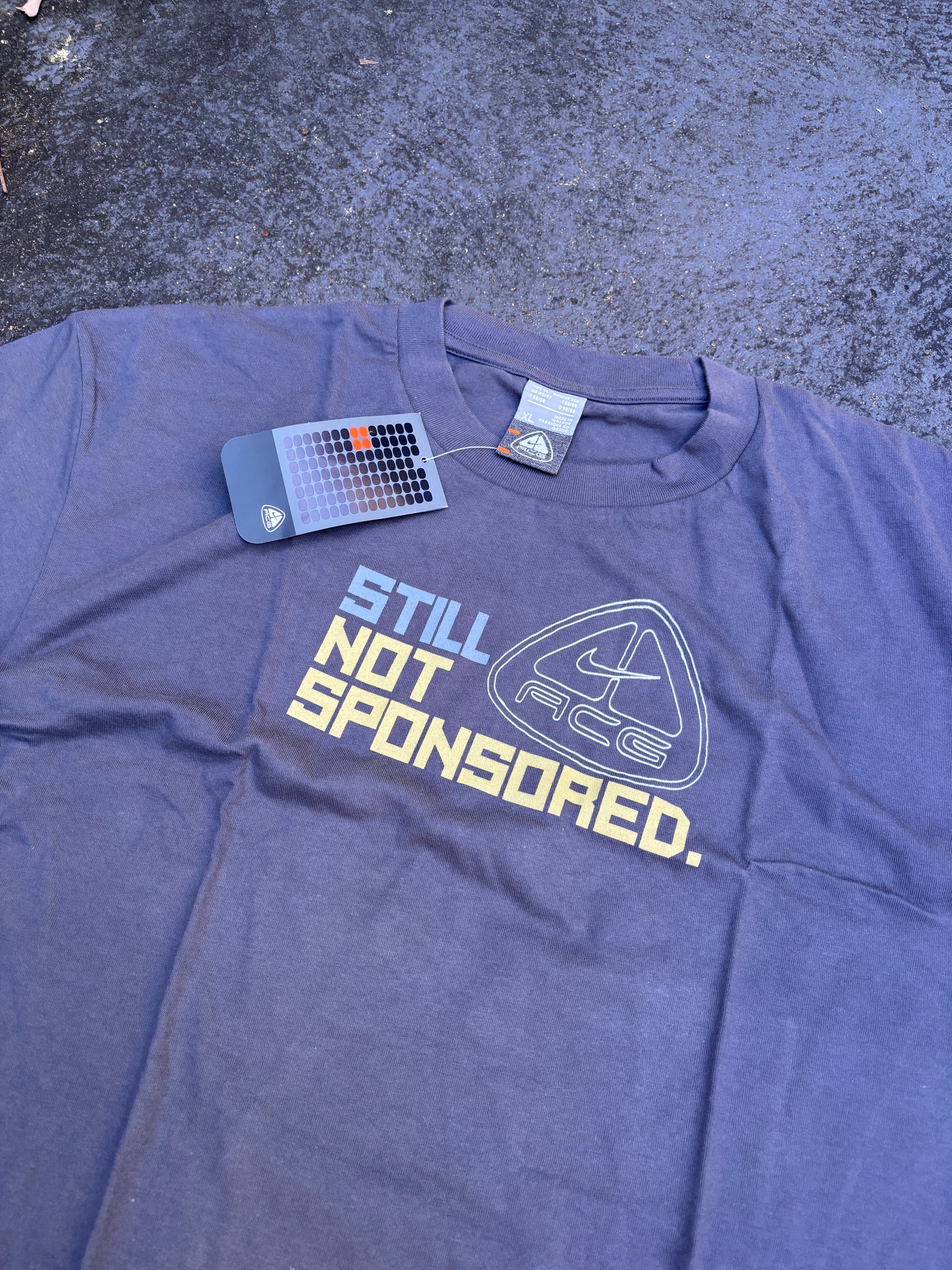 NWT Vintage Y2K Nike ACG T-shirt Size XL Grey Still Not Sponsored Logo Deadstock