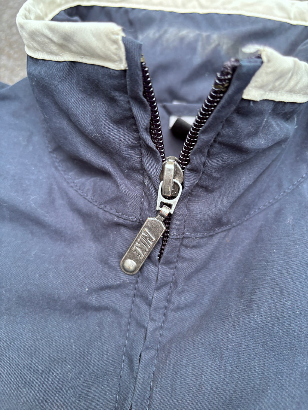 Vintage Y2K Nike Jacket Size S Navy Cream Detail Red Badge Full Zip Classic Windbreaker