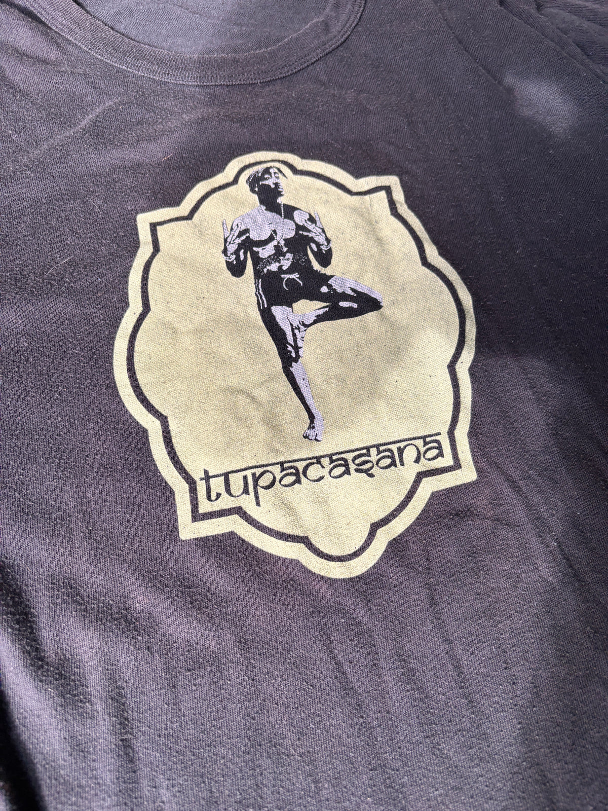 Vintage 90s Tupac Single Stitch T-shirt Size L Black Tupac Yoga Pose Faded Tee