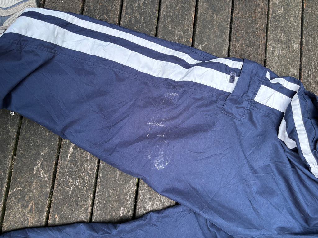 Vintage Nike Cargo Pants Size XL in Navy Y2K