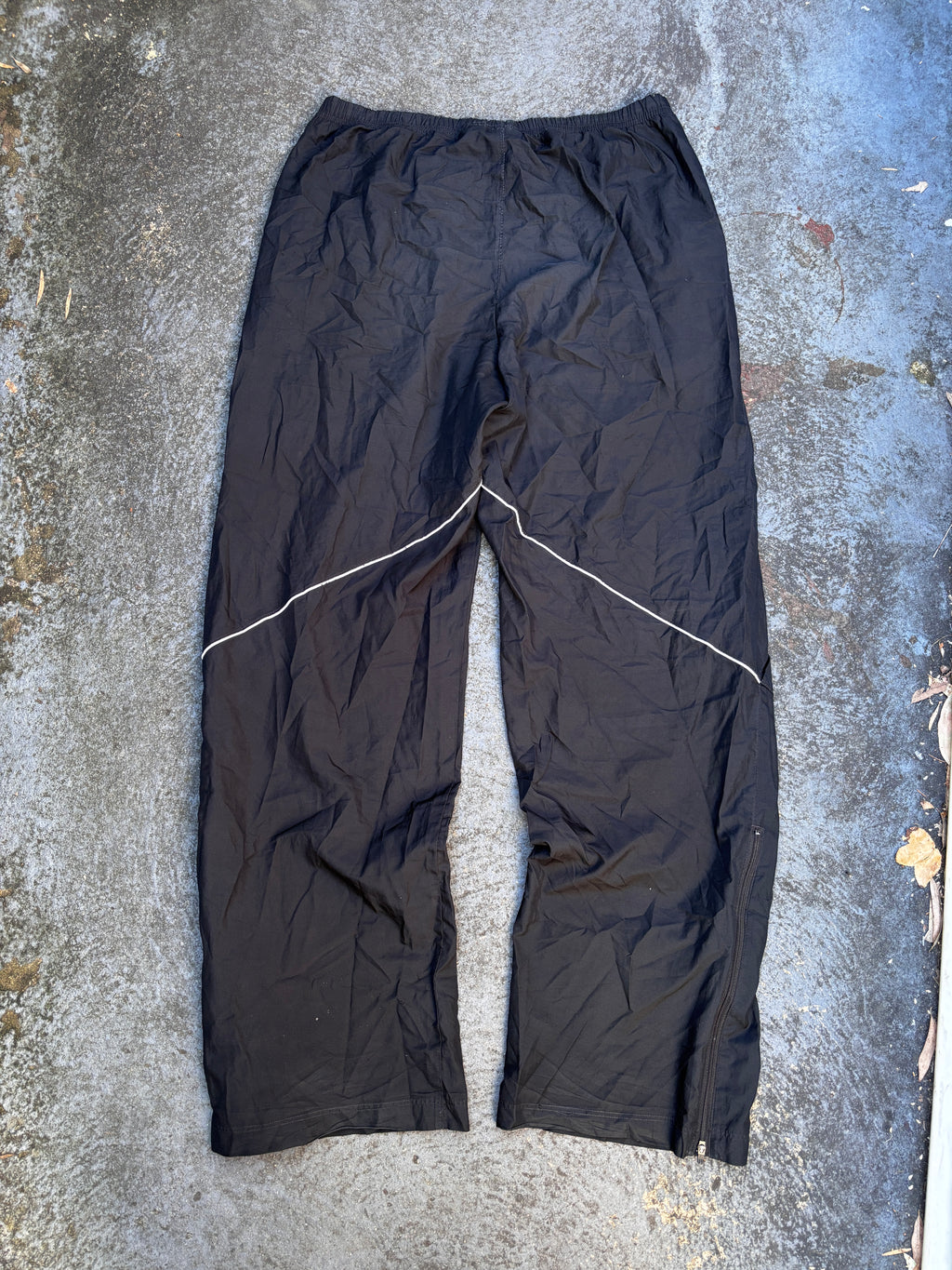 Nike Track Pants Size L Black White Swoosh Wide Leg Classic Nylon Windbreaker