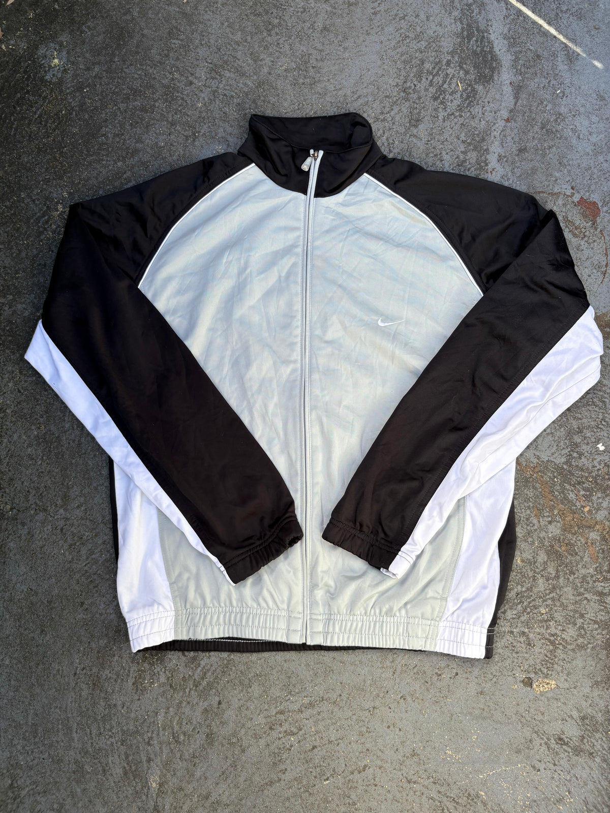 Vintage Y2K Nike Jacket Size L Grey Black White Full Zip Classic Windbreaker