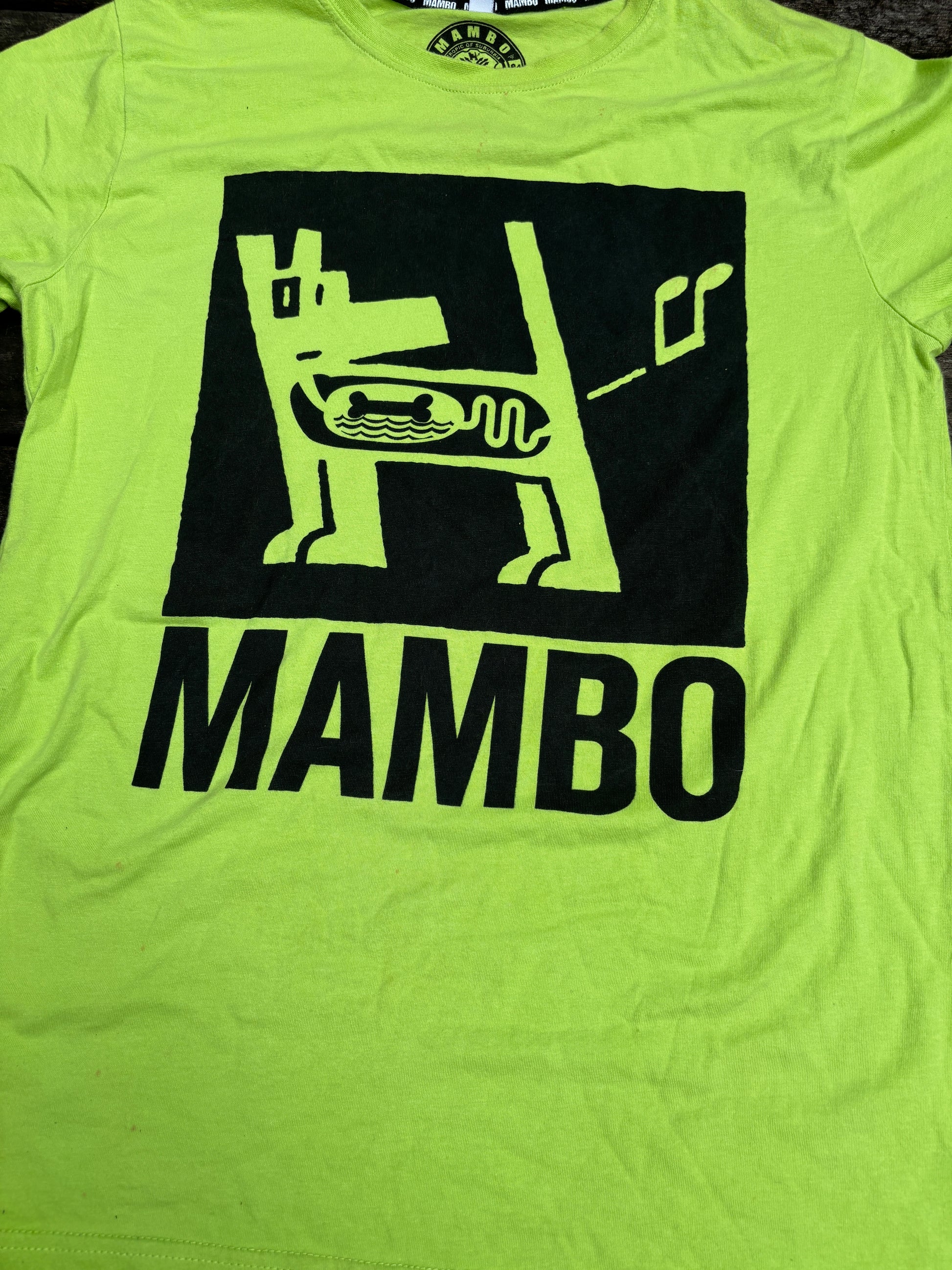 Mambo Farting Dog T-shirt Size S