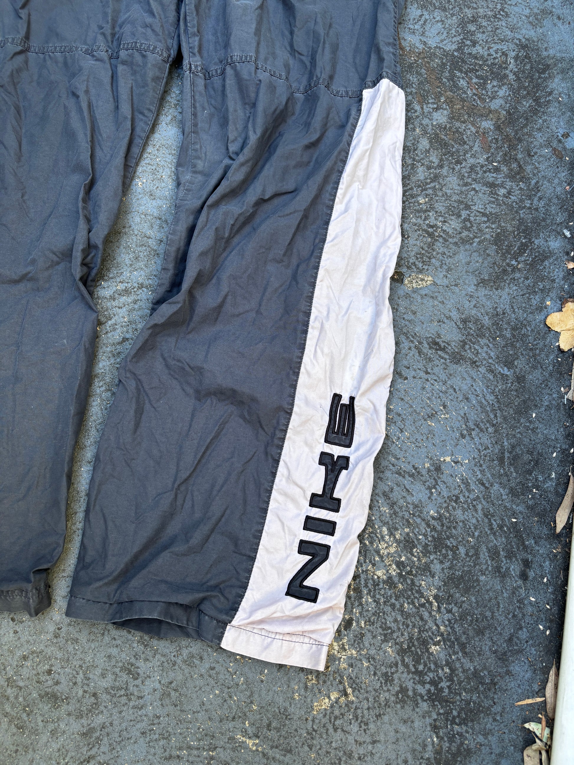 Vintage Y2K Nike Track Pants Size M Grey Beige Detail Spell Out Logo Windbreaker
