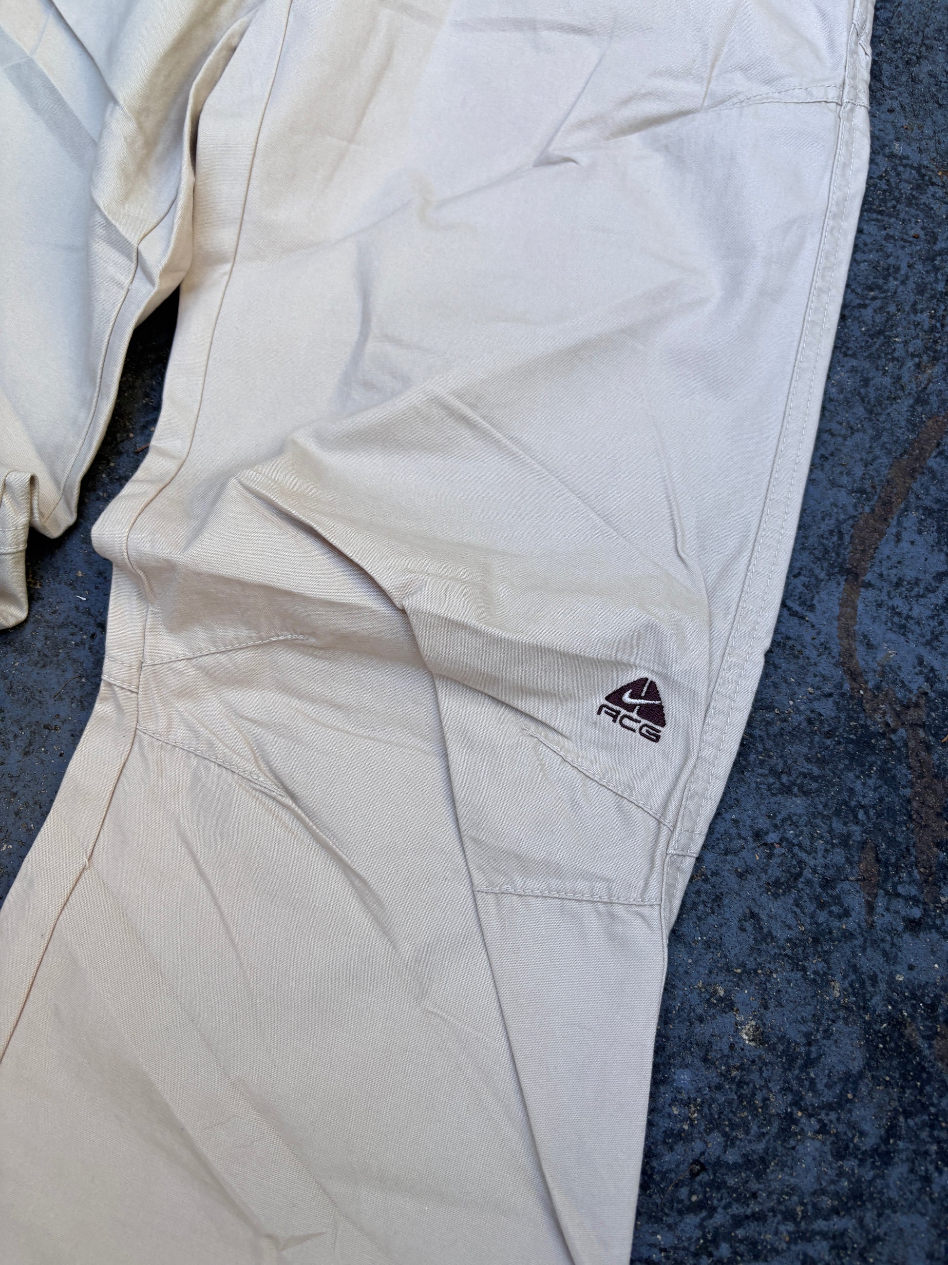 Vintage Y2K Nike ACG Pants Small Cream Double Knee Straight Leg Embroidered Logo