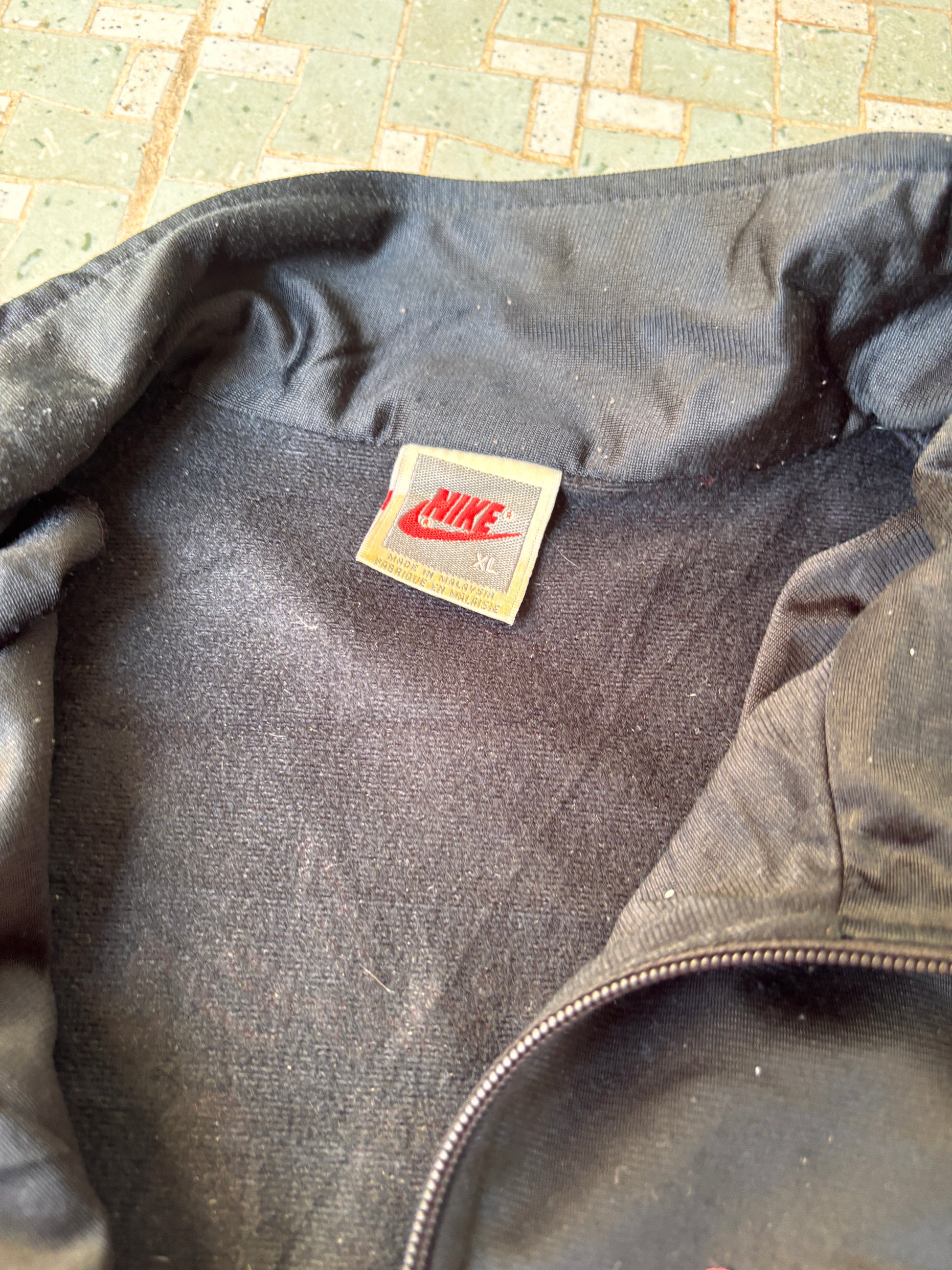 Retro 90's Nike Cuffed Jacket Size XL Vintage Black Pink Fluro Football Camps
