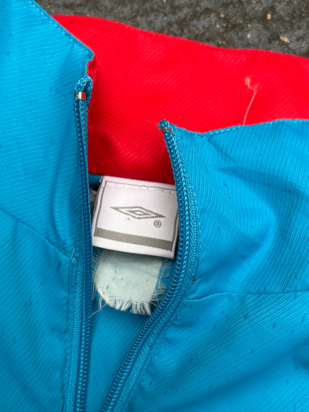 Vintage Y2K Umbro Jacket Size L Blue Red Logo Detail Football Full Zip Windbreaker