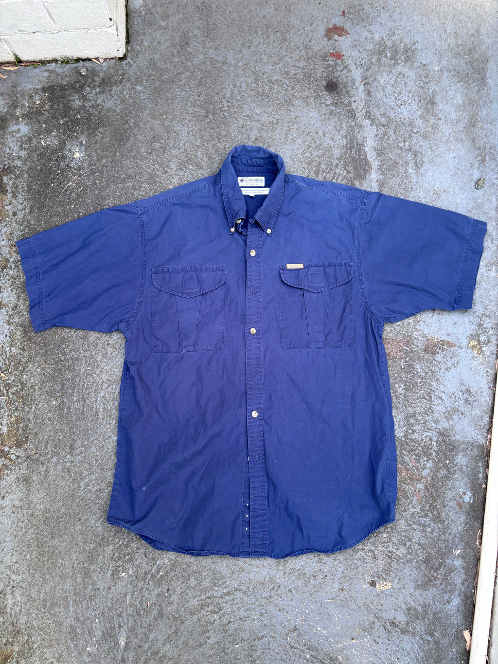 Vintage Y2K Columbia Short Sleeve Shirt Men’s M Navy Front Pocket Logo Cotton