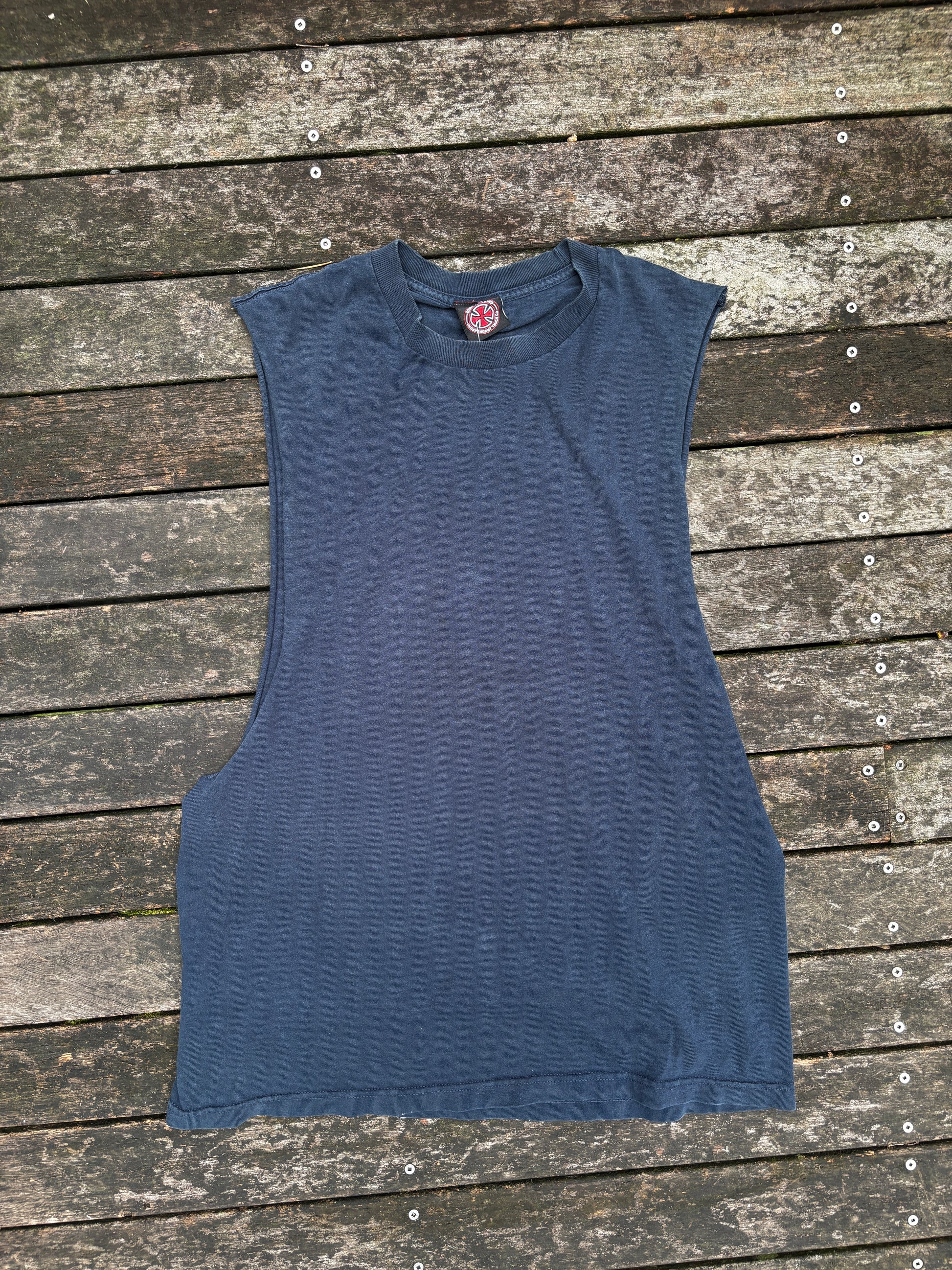 Vintage Independent Trucks T-shirt Size L