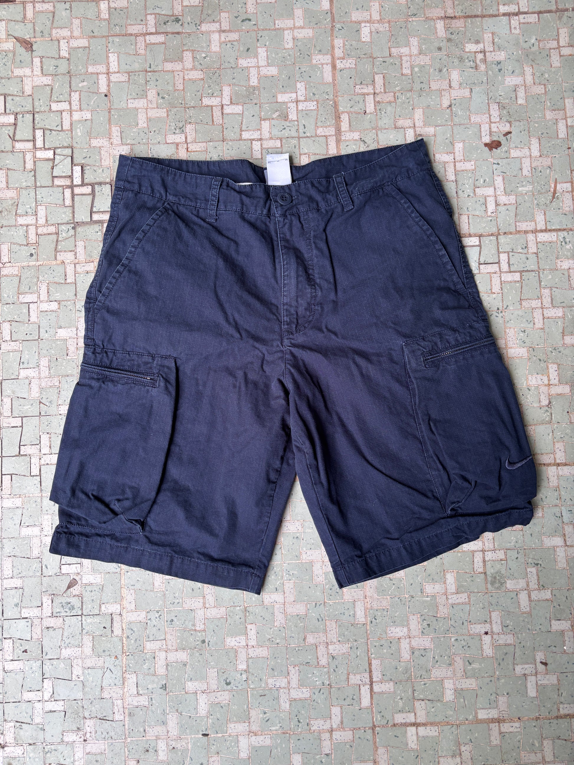 Vintage Y2K Nike Cargo Shorts Size 32 Navy Embroidered Swoosh Faded Cotton