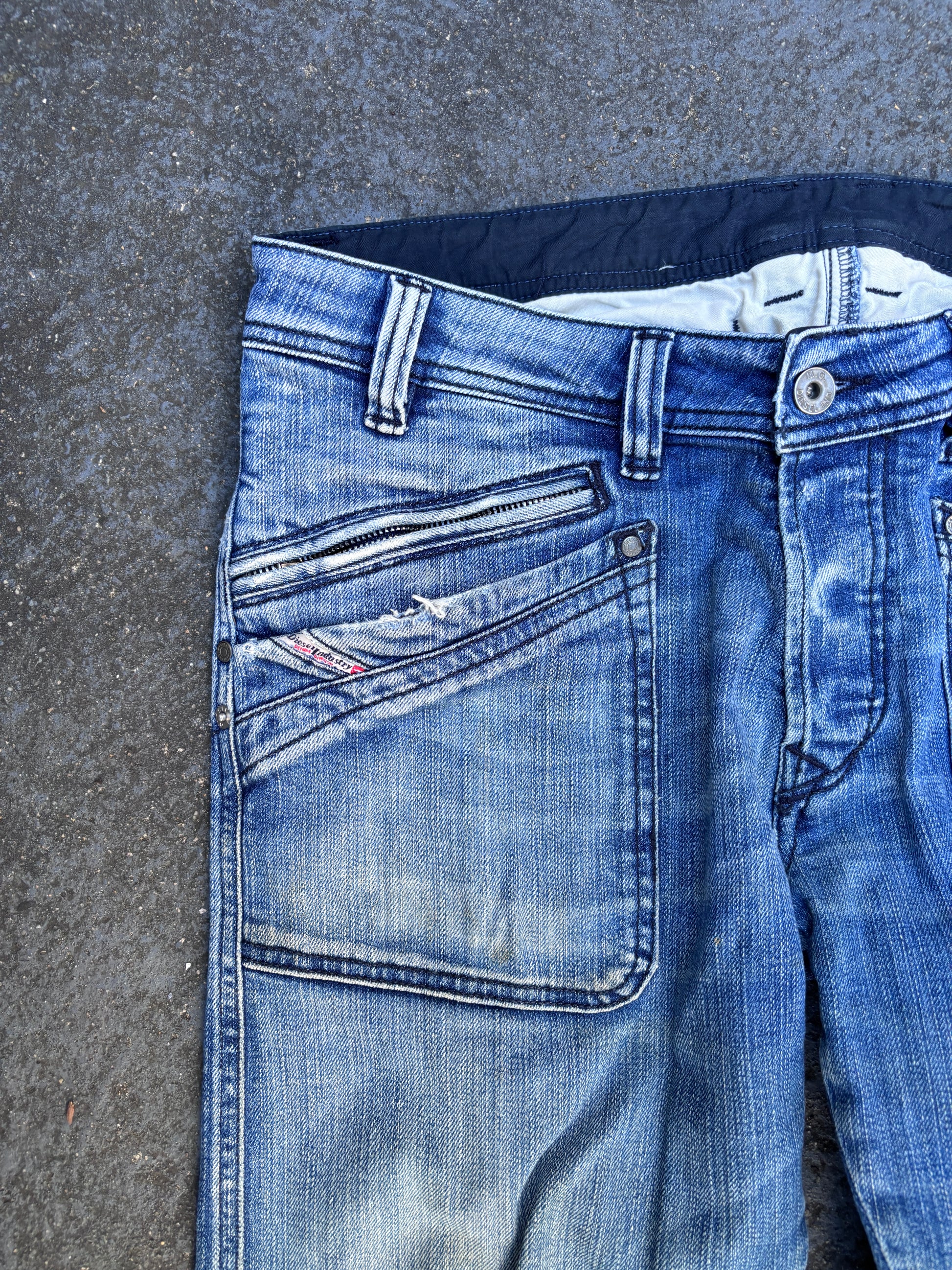 Vintage Diesel Slickap Jeans Size 33 Mid Wash Front Pockets Zips Faded Made in Italy