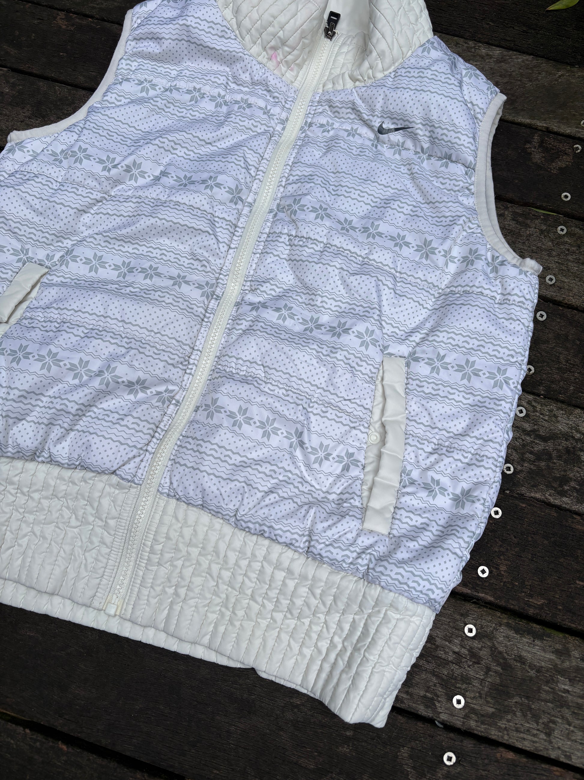 Reversible Nike Puffer Vest Size L White