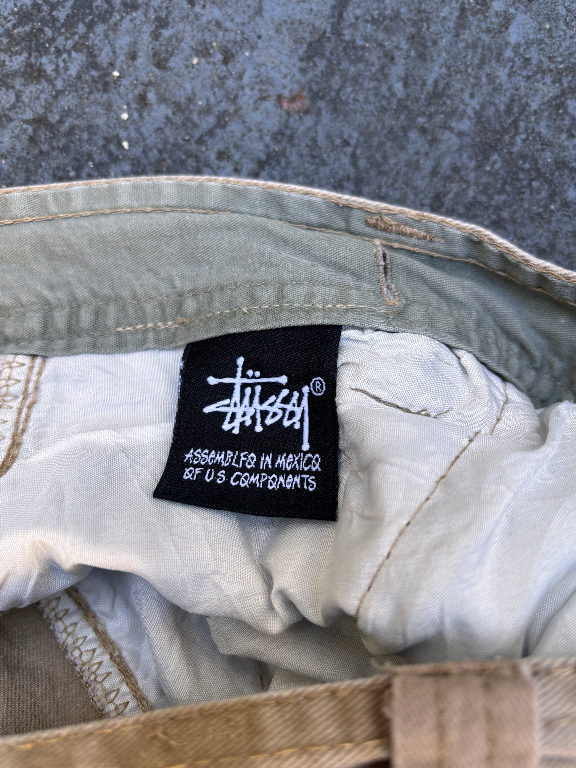 Vintage 90s Stussy Cargo Shorts Size M Tan Embroidered Logo Pockets Wide Leg