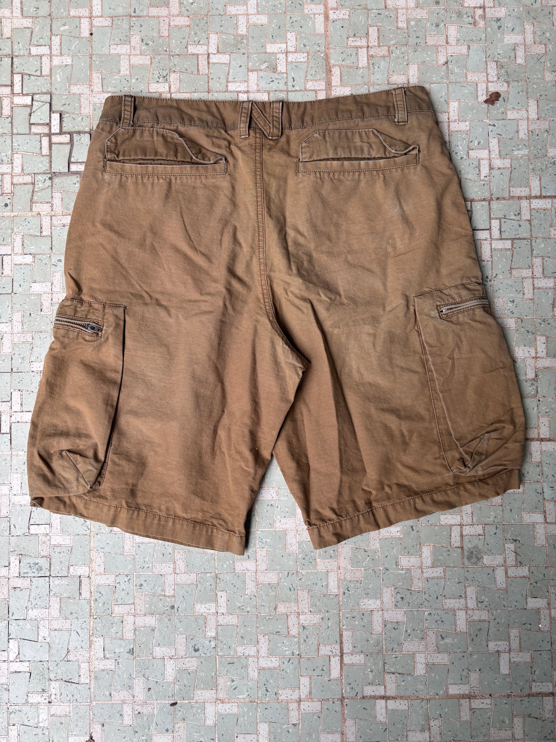 Vintage Y2K Nike Cargo Shorts Size 32 Khaki Embroidered Swoosh Faded Cotton