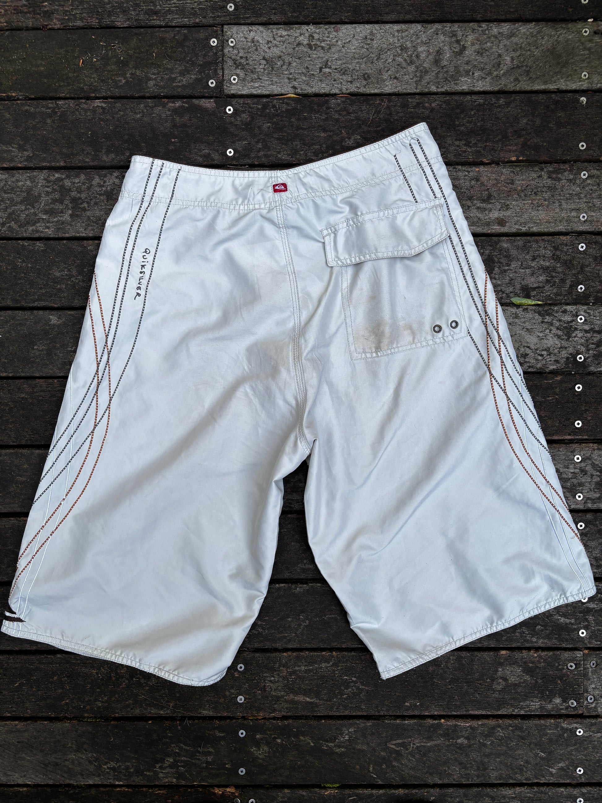 Vintage 90s Quiksilver Board Shorts Size 32 Creme