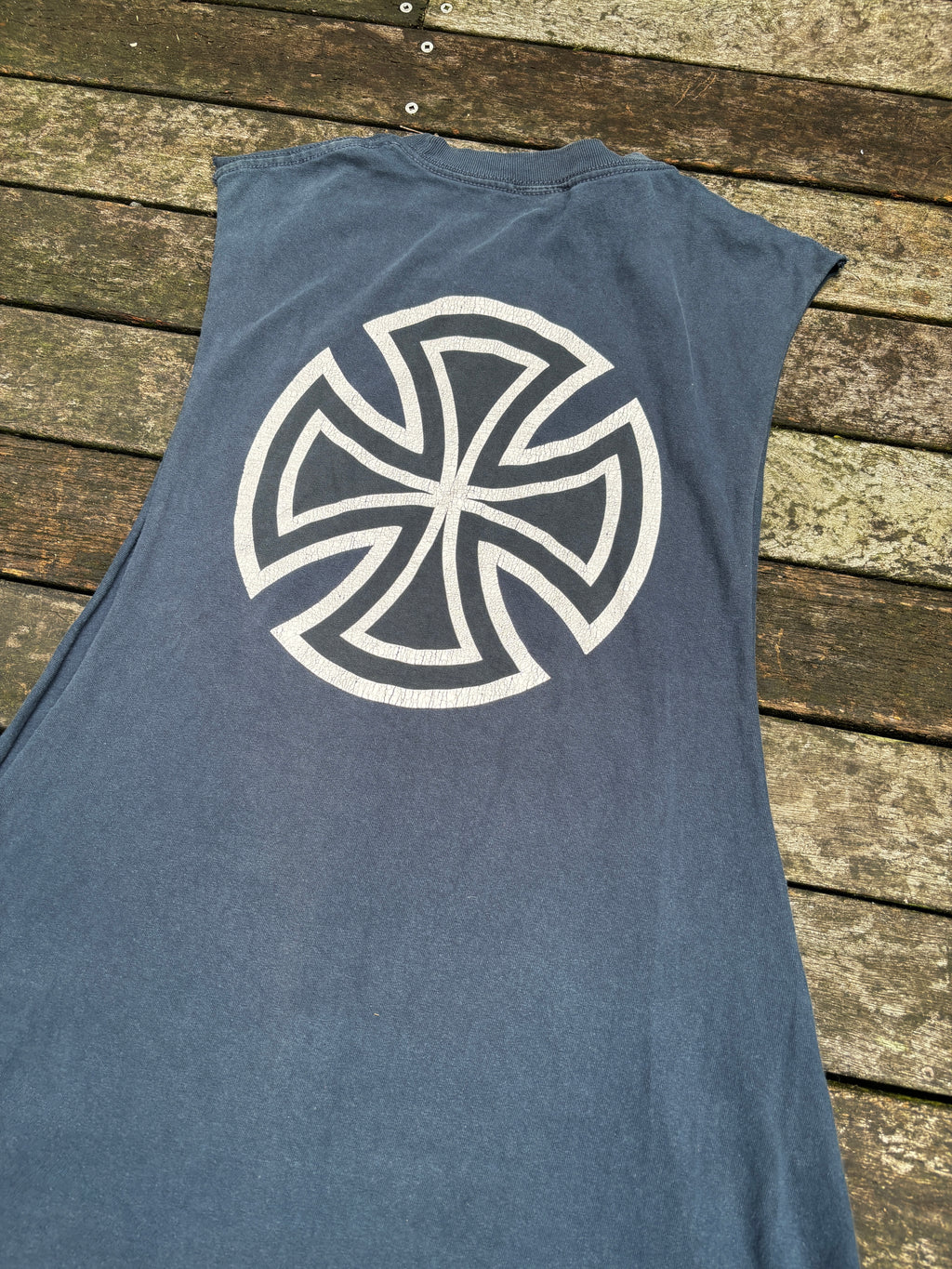 Vintage Independent Trucks T-shirt Size L
