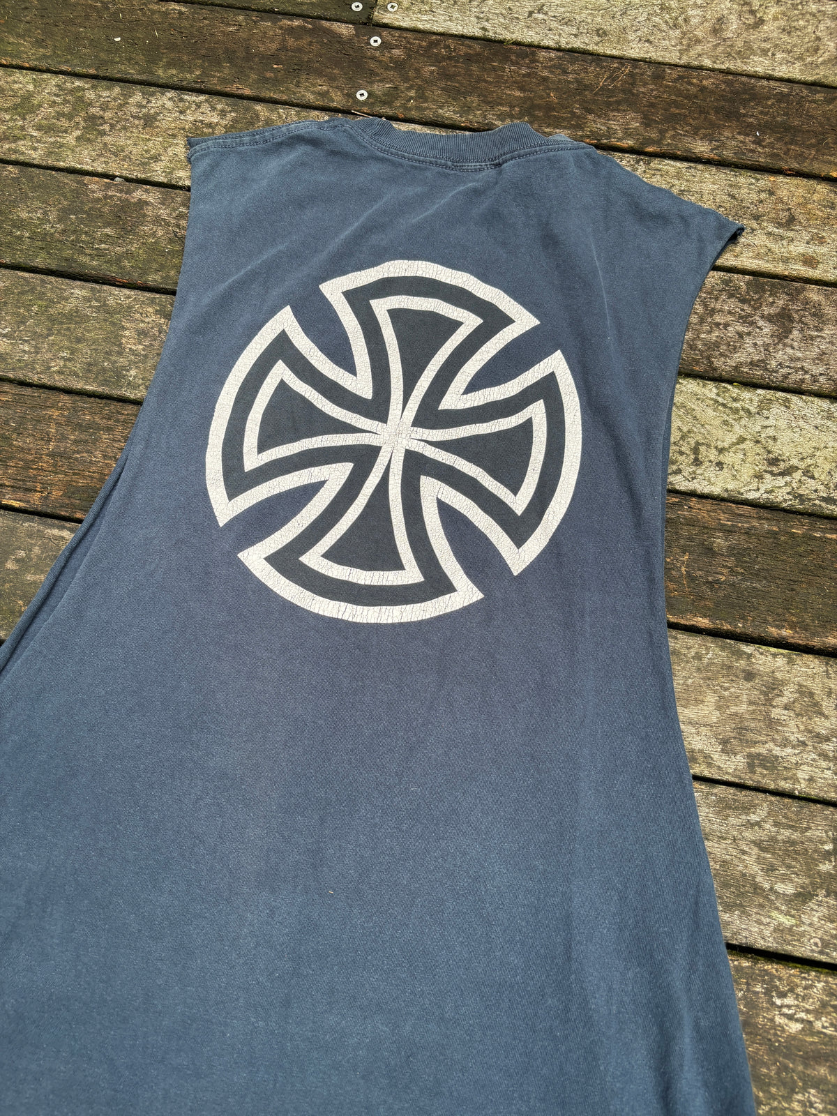 Vintage Independent Trucks T-shirt Size L