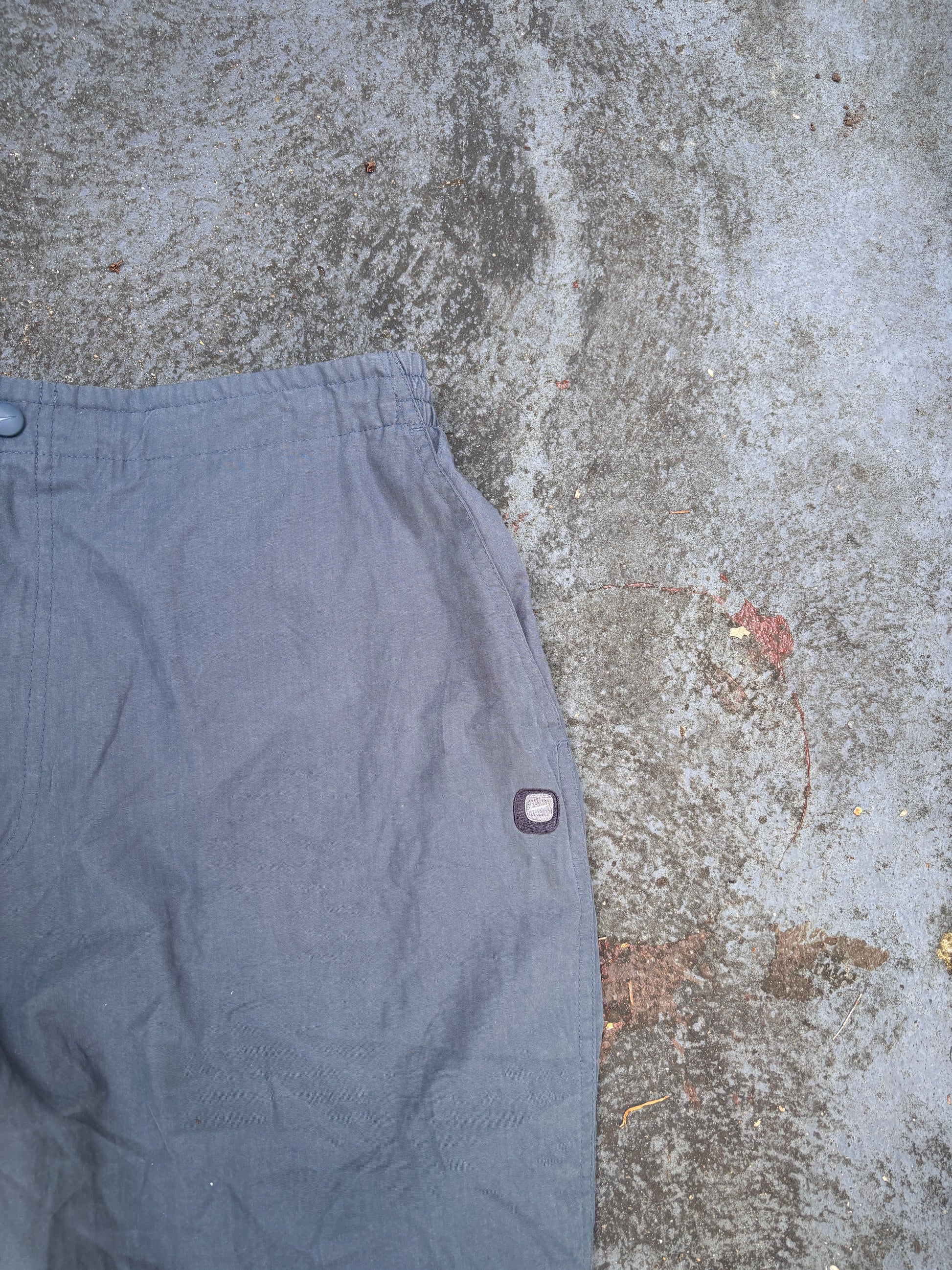 Vintage Y2K Nike Pants Size L Grey Double Knee Embroidered Swoosh Gorpcore Track Pants