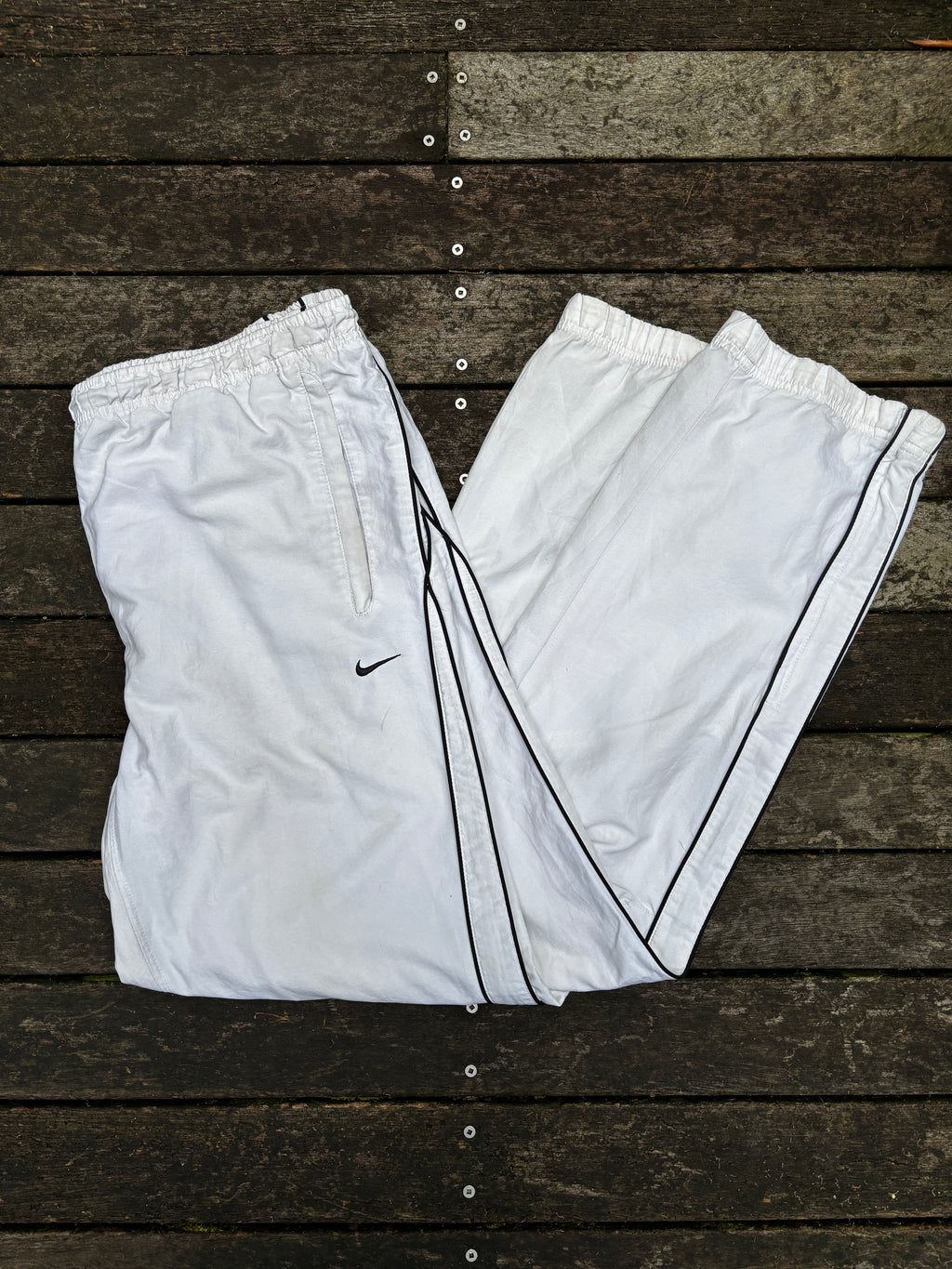 Classic Y2K Nike Track Pants Size L White