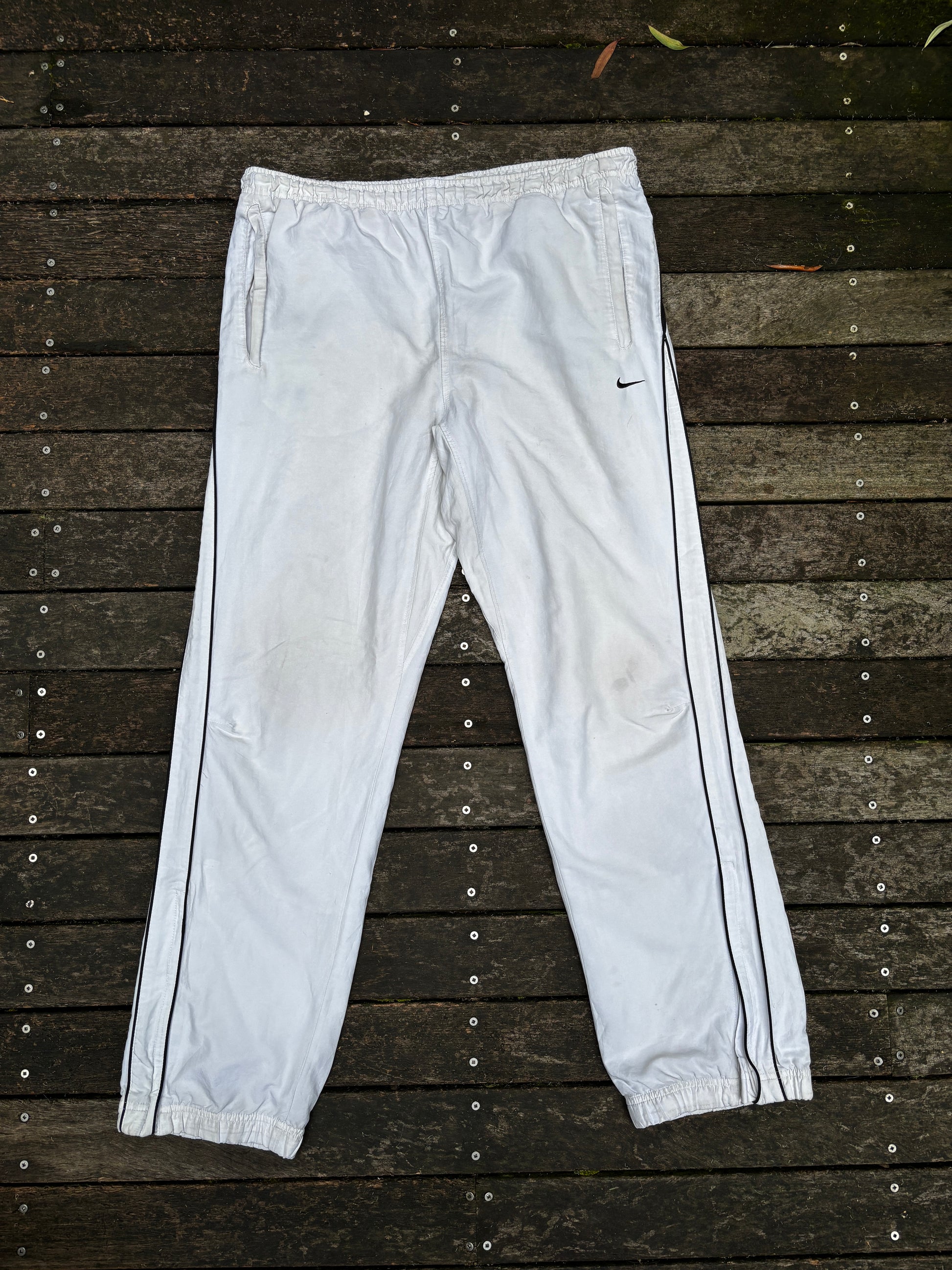 Classic Y2K Nike Track Pants Size L White