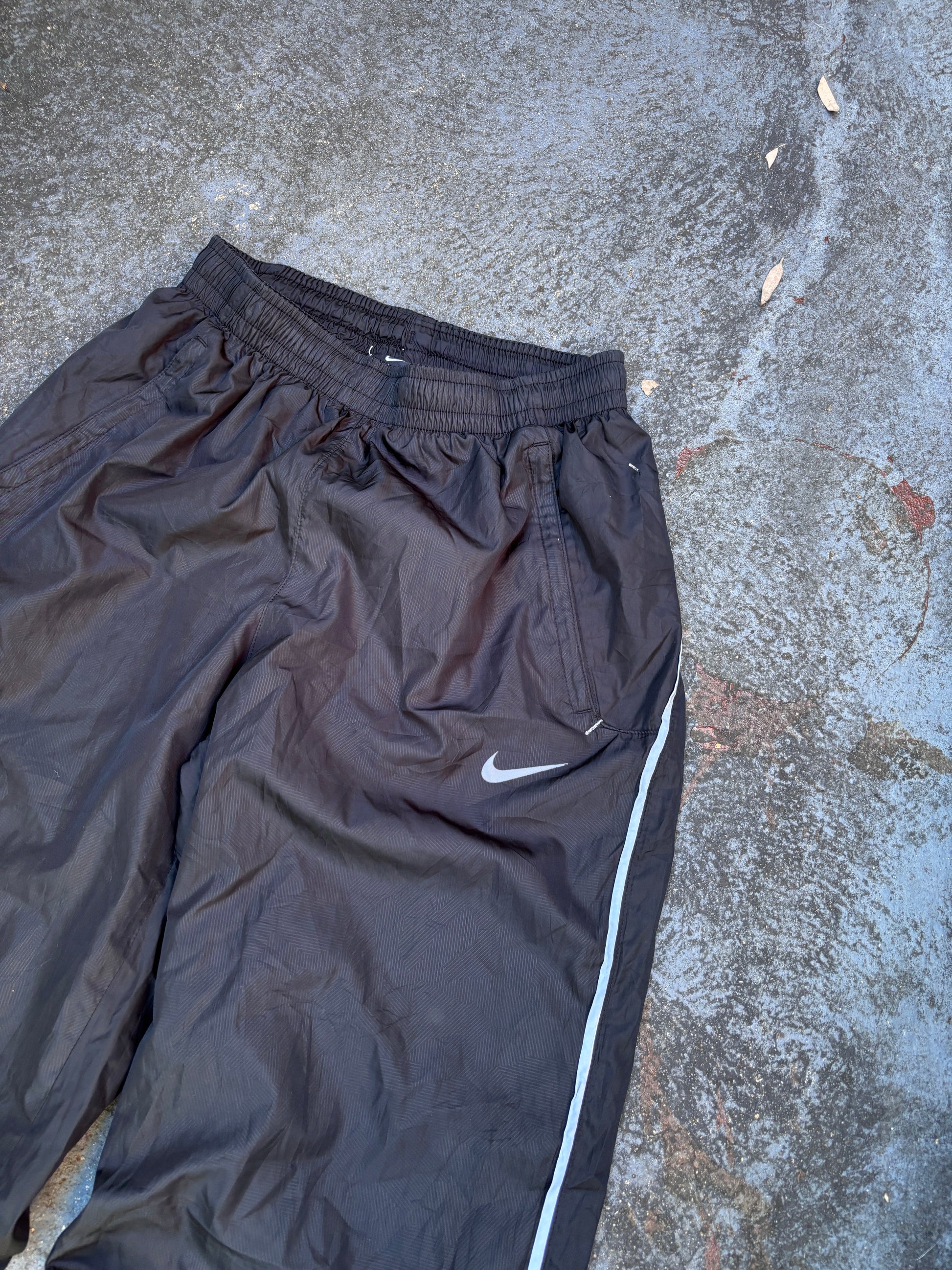 Classic Nike Track Pants Size S Black Grey Bungee Cuff Textured Windbreakers