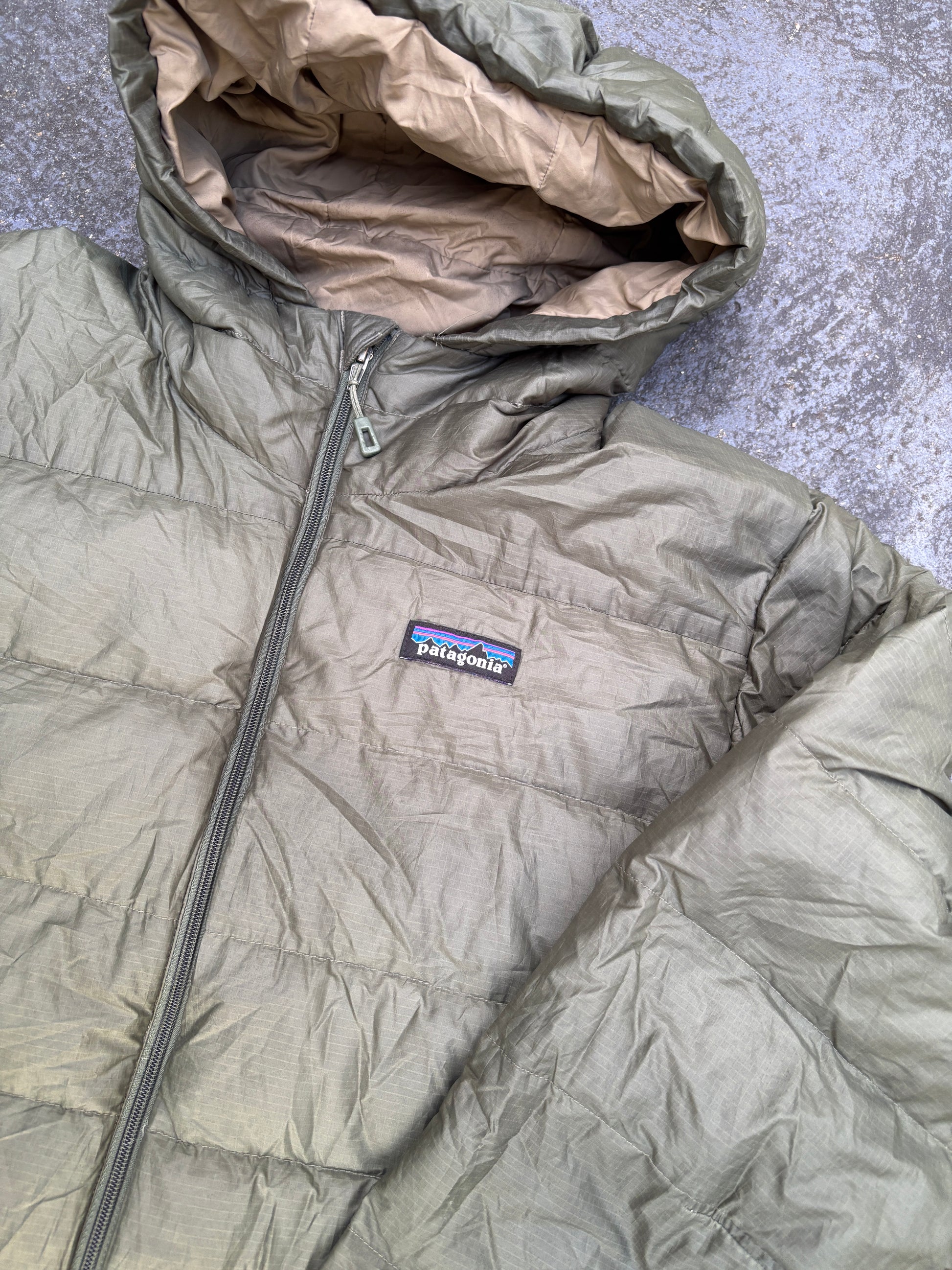 Patagonia Lightweight Puffer Down Jacket Size S Olive Green Chest Logo Full Zip