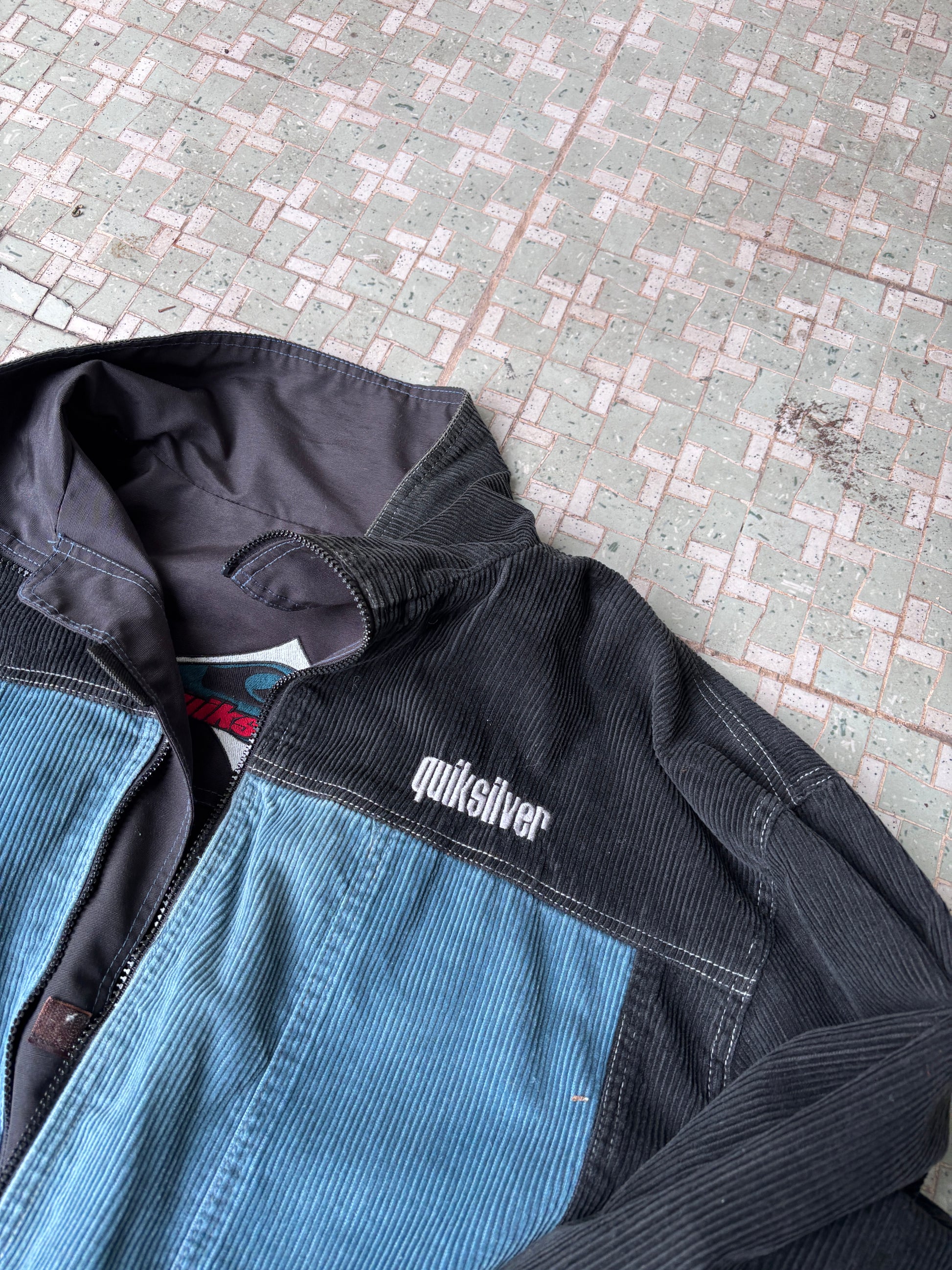 Vintage 90s Quiksilver Reversible Heavy Jacket Size XL Black Blue Corduroy Nylon