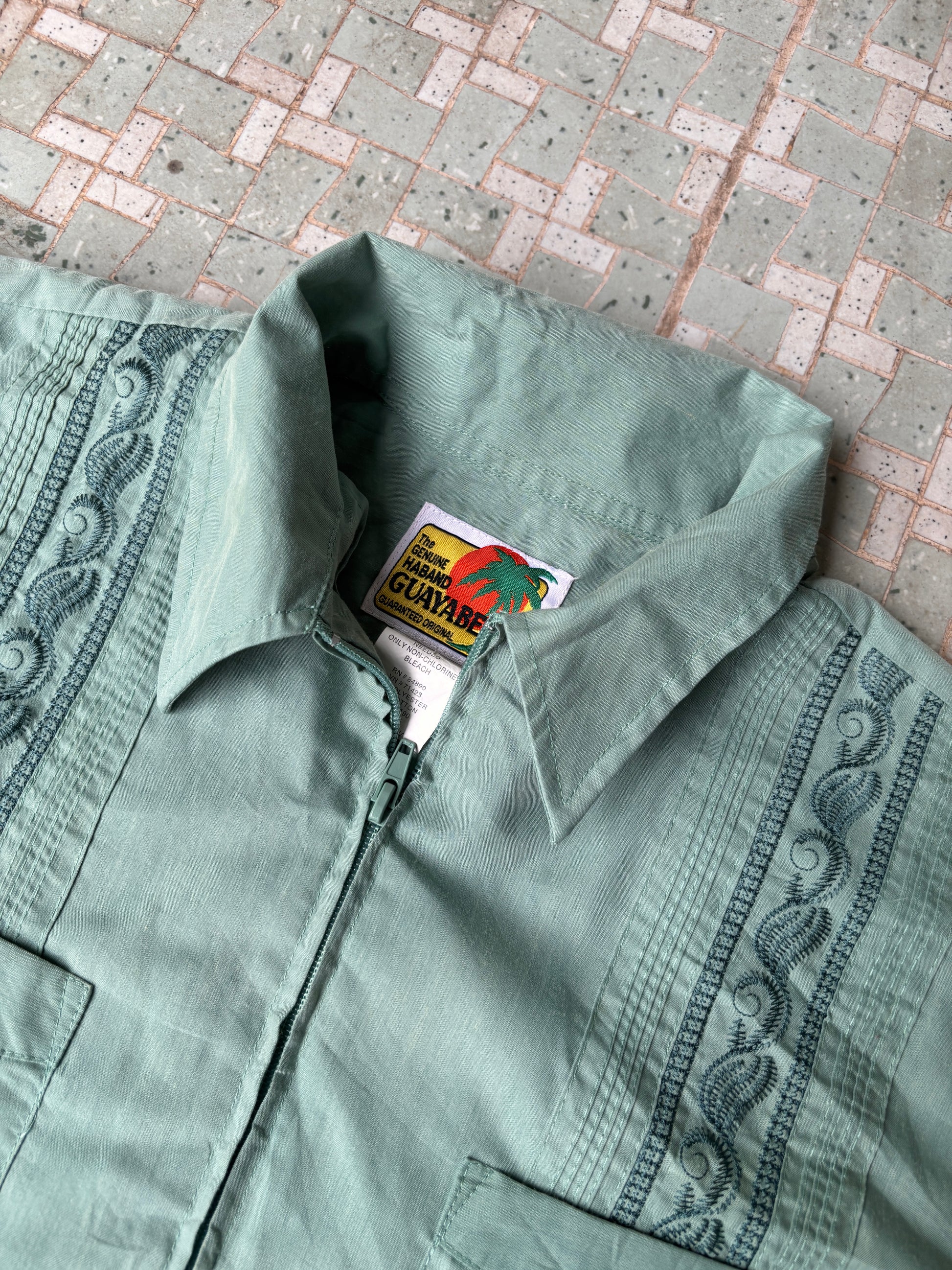 Vintage Cuban Zip Shirt Green 4 Pocket Front Size Medium Haband Guayabera Tag