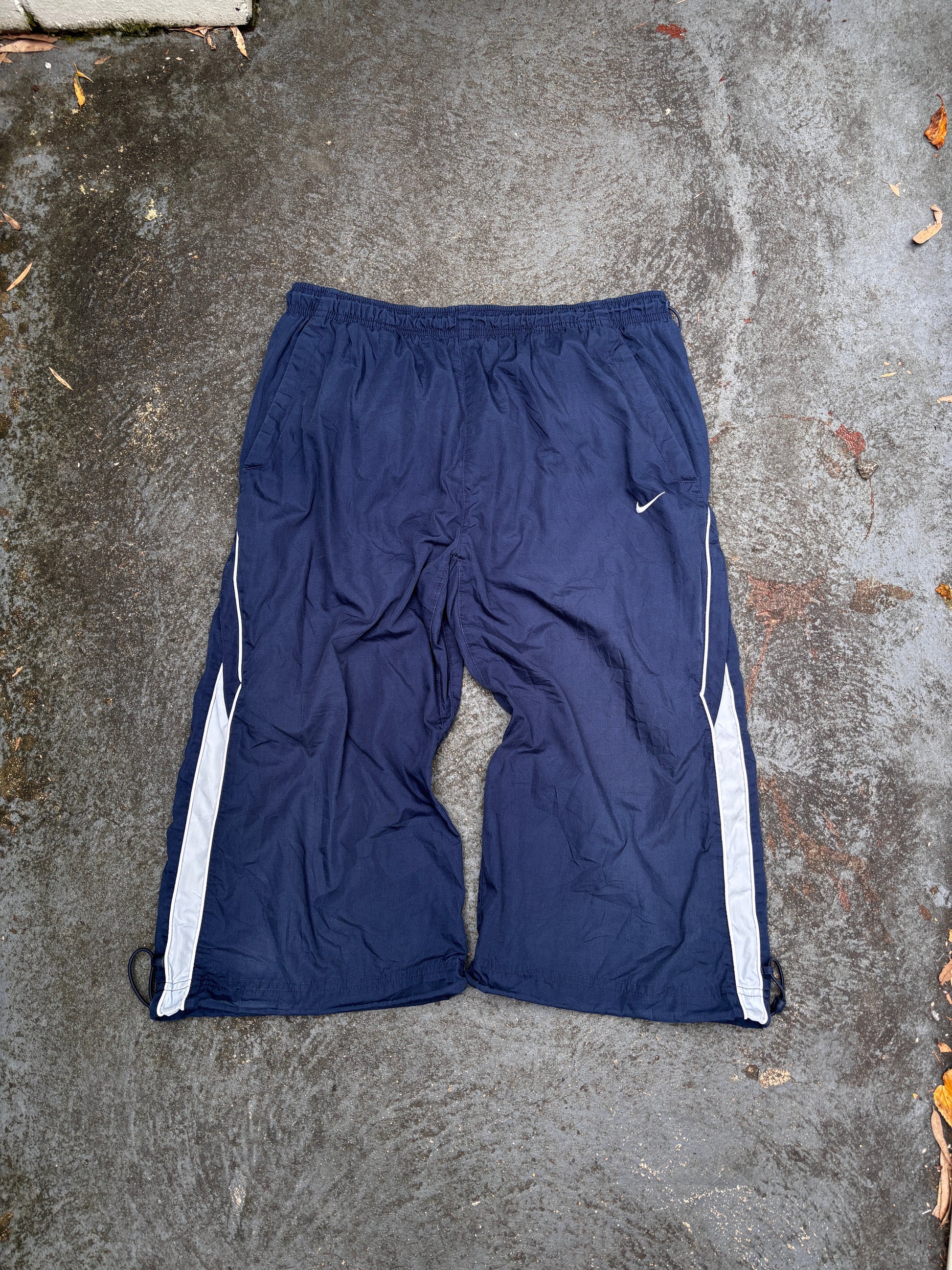 Vintage Y2K Nike 3/4 Track Pants L Navy White Detail Swoosh Classic Windbreakers