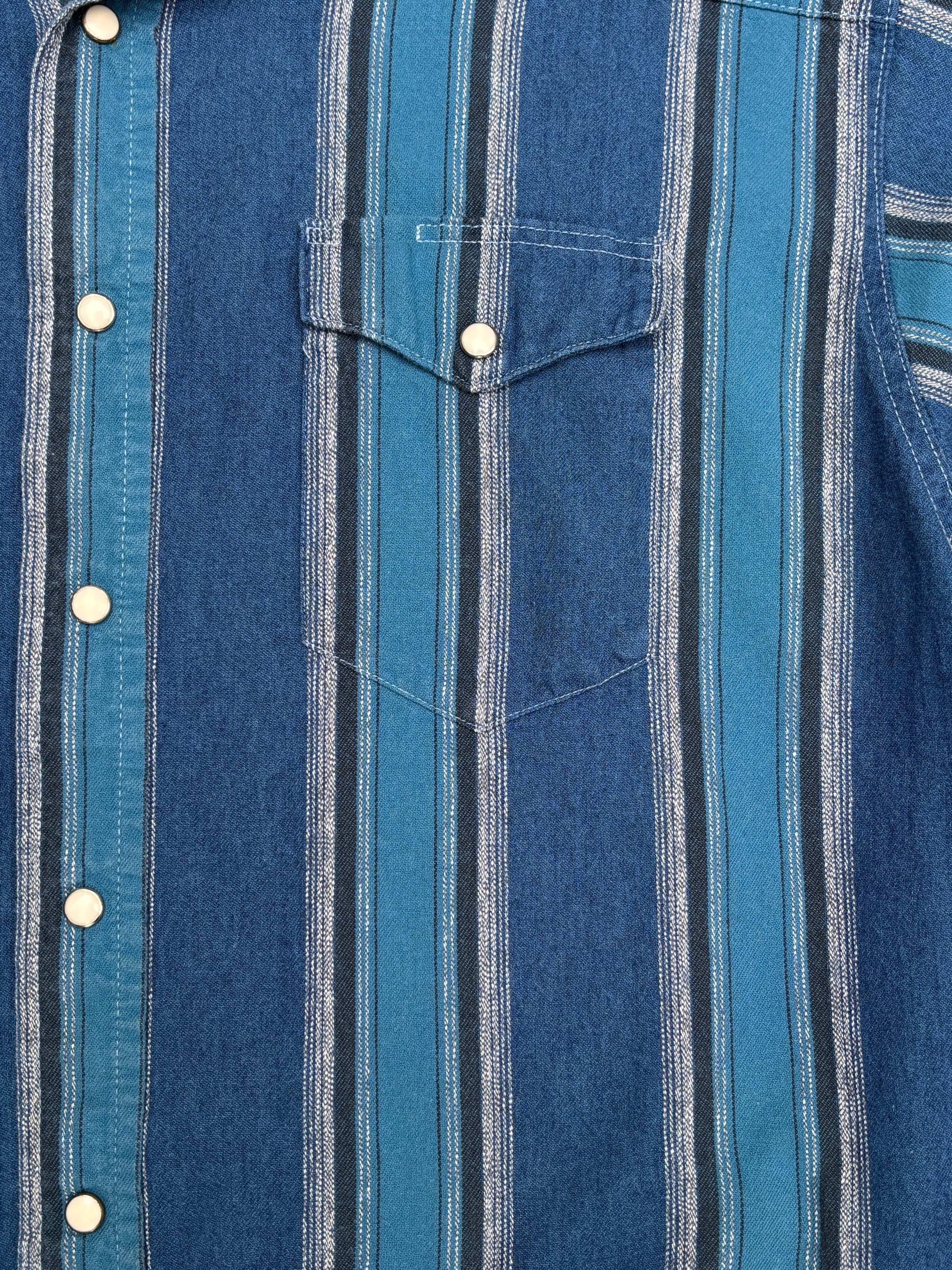 Vintage 90s Wrangler Western Shirt Size XXL Blue Two Tone Down Stripe Pearl Snap Buttons