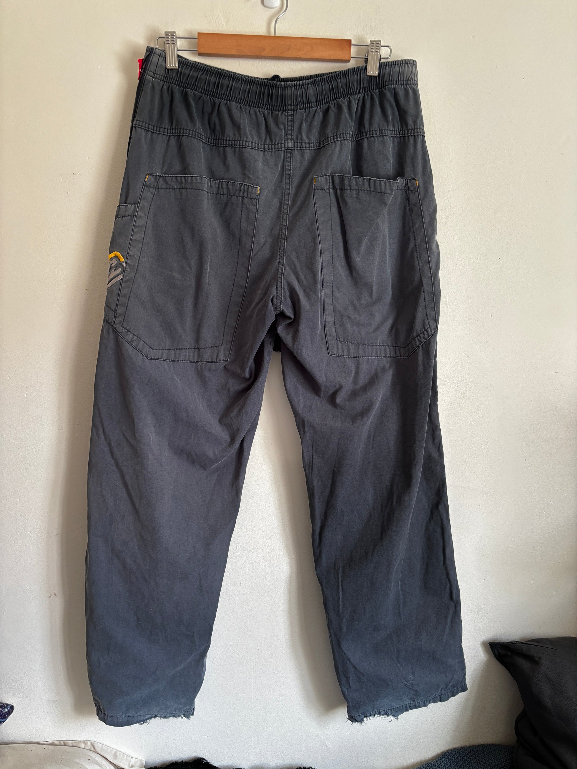 Y2K Billabong Pants Size 32