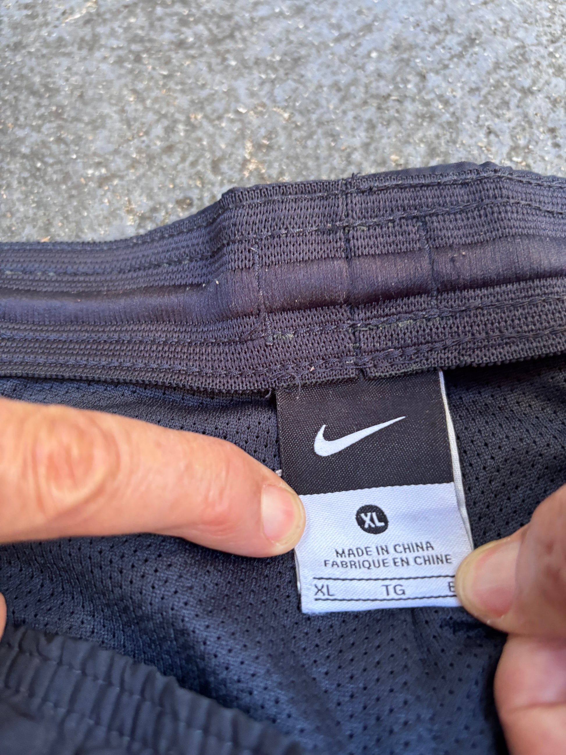 Nike FC Barcelona Track Pants Size XL Navy Football Badge Wide Leg Windbreakers