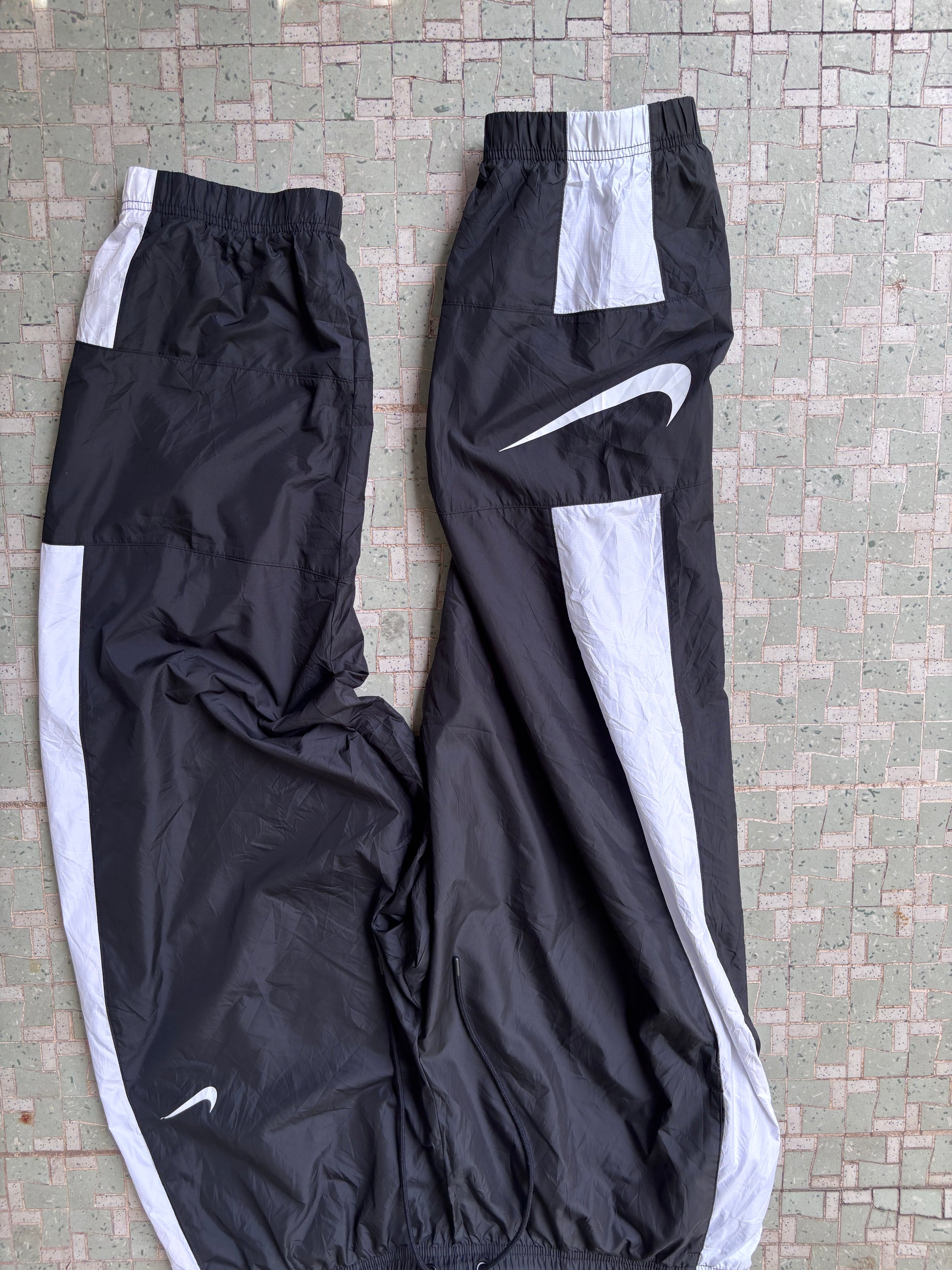 Classic Nike Windbreaker Track Pants Size XL Black