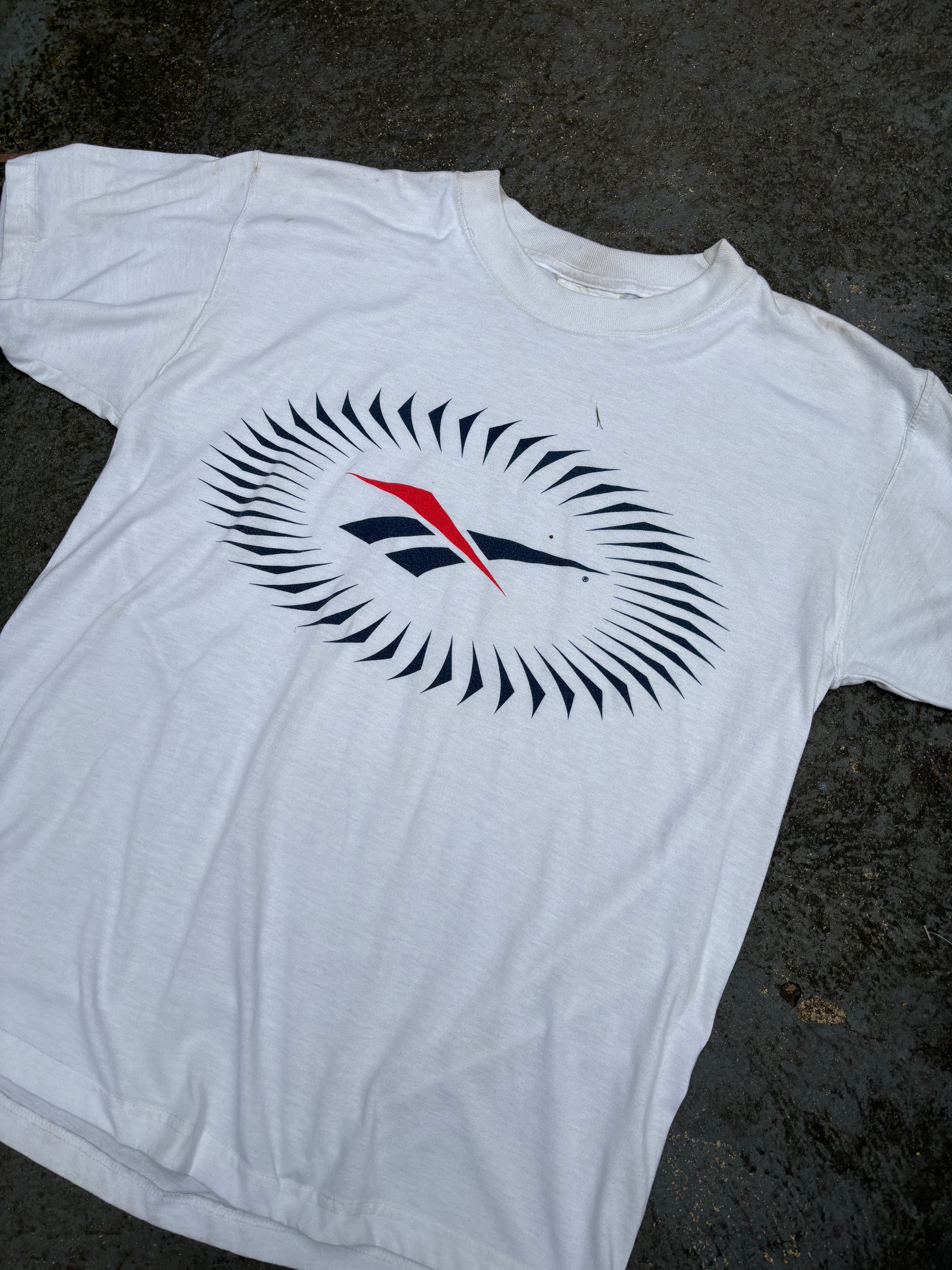 Vintage 90s Reebok T-shirt Size L White Large Logo 96 Classic Sport Crew Neck