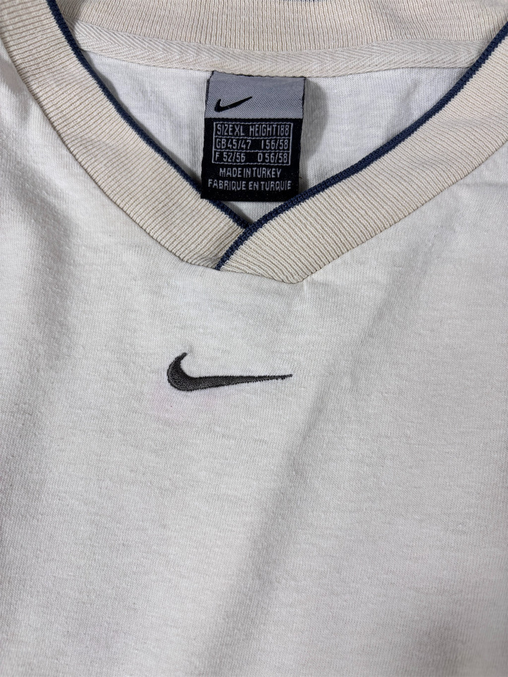 Vintage Y2K Nike T-Shirt Men’s XL Beige Grey Centre Swoosh V-Neck