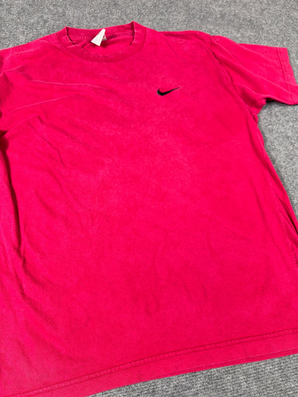 Vintage 90s Nike T-Shirt Men’s L Red Black Swoosh Classic Crew Neck